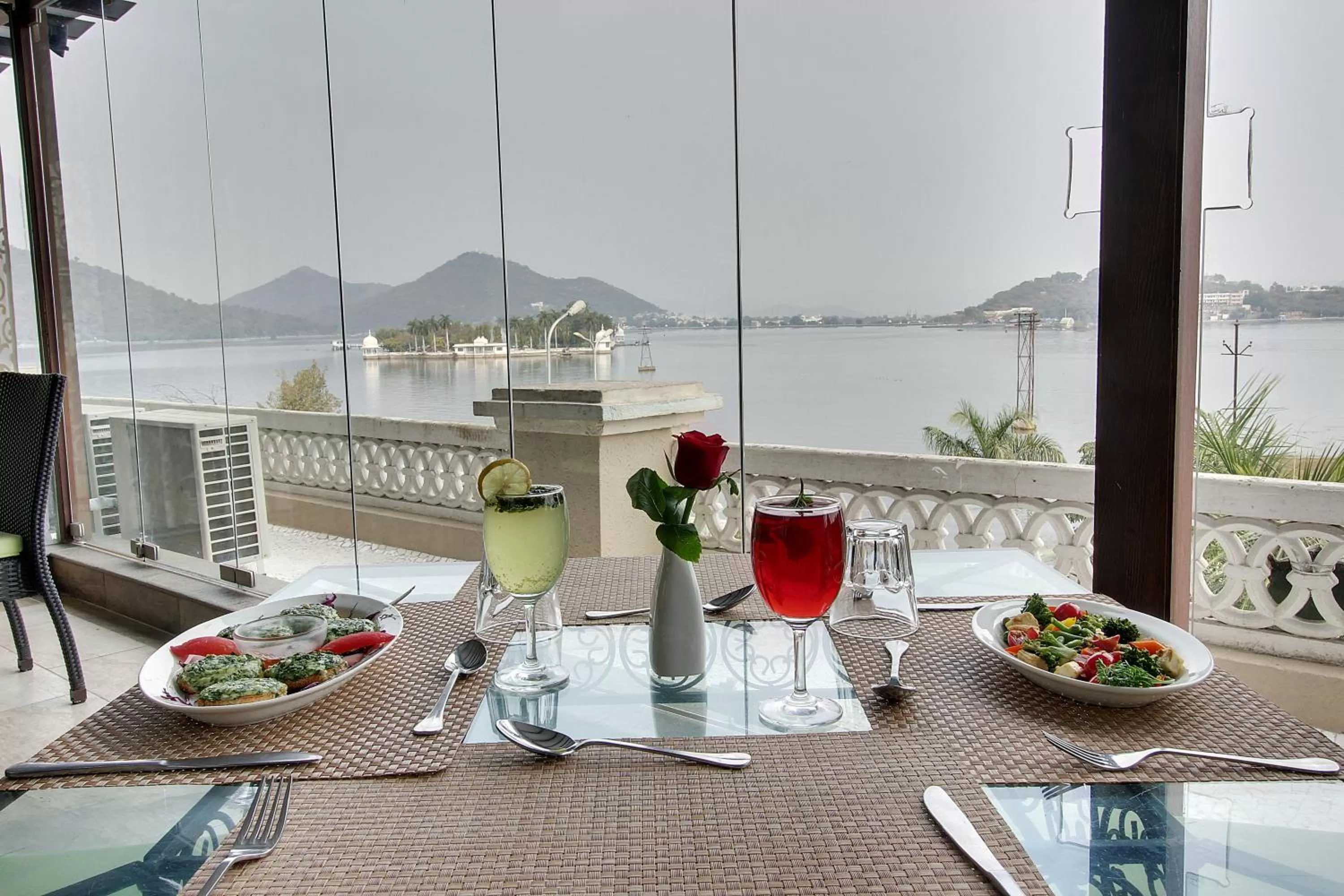 Restaurant/places to eat in Panna Vilas - A Lake Facing Boutique Hotel