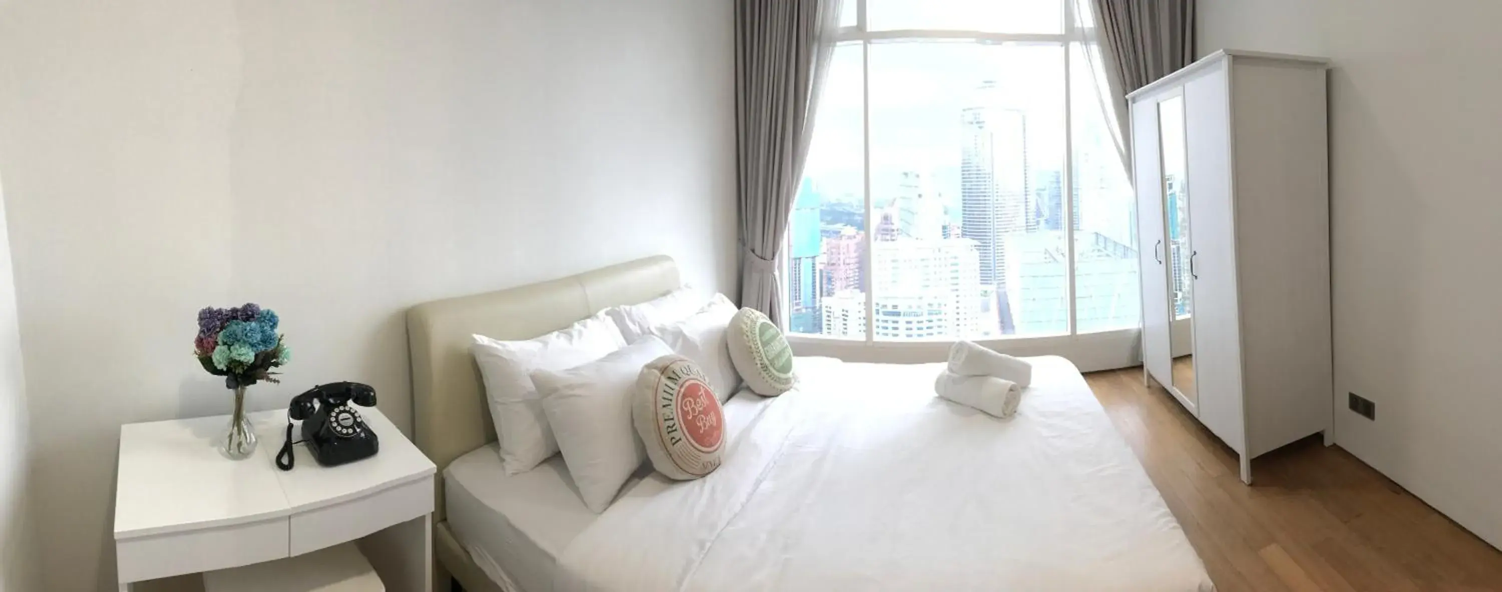 Bed in Soho Suites KLCC by the Betty Roux