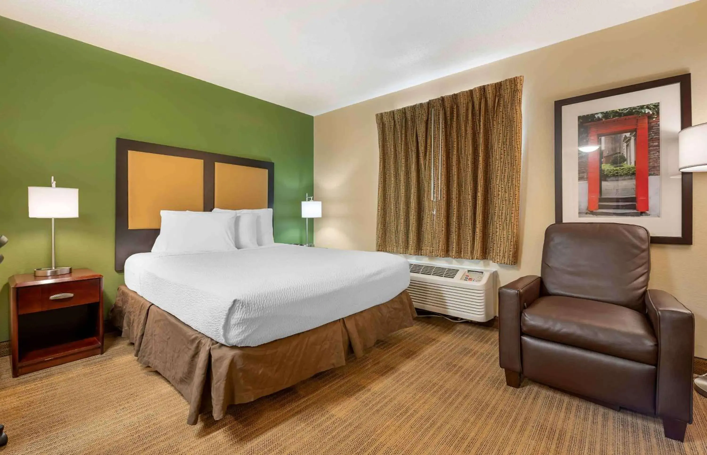 Bedroom in Extended Stay America Suites - Indianapolis - Northwest - College Park