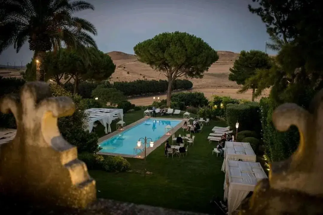 Pool View in Castello Camemi