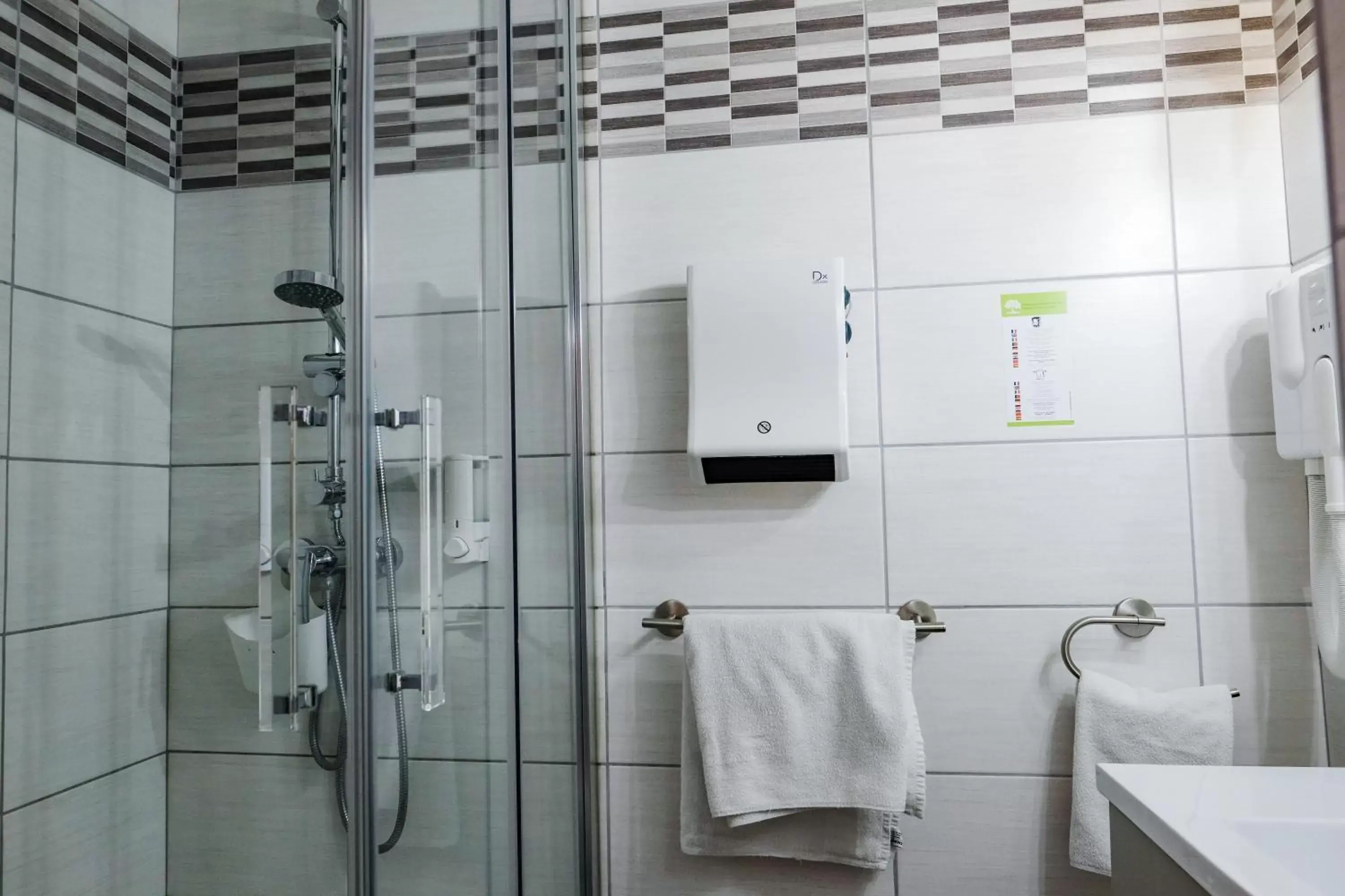Shower, Bathroom in Hôtel Notre Dame