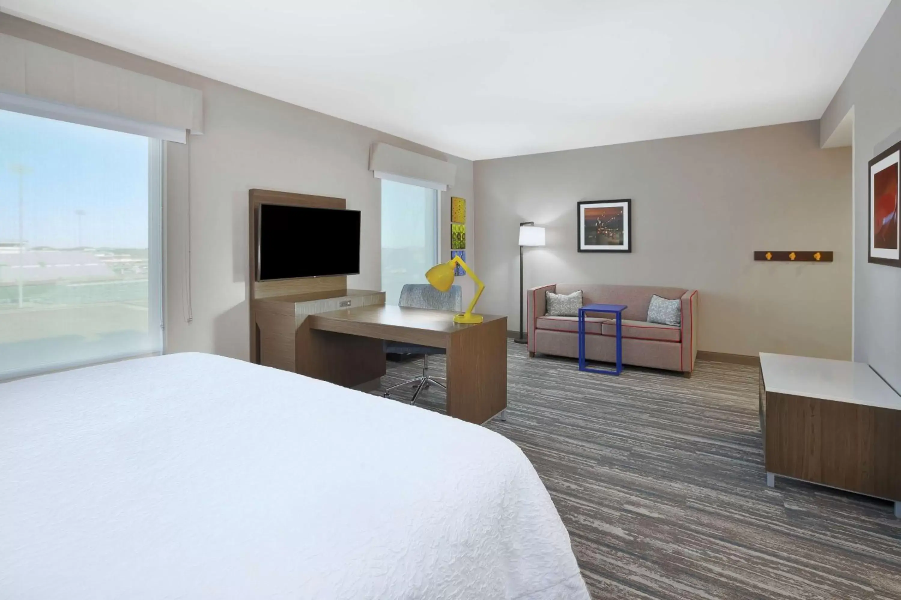 Bedroom, Bed in Hampton Inn & Suites Grandville Grand Rapids South