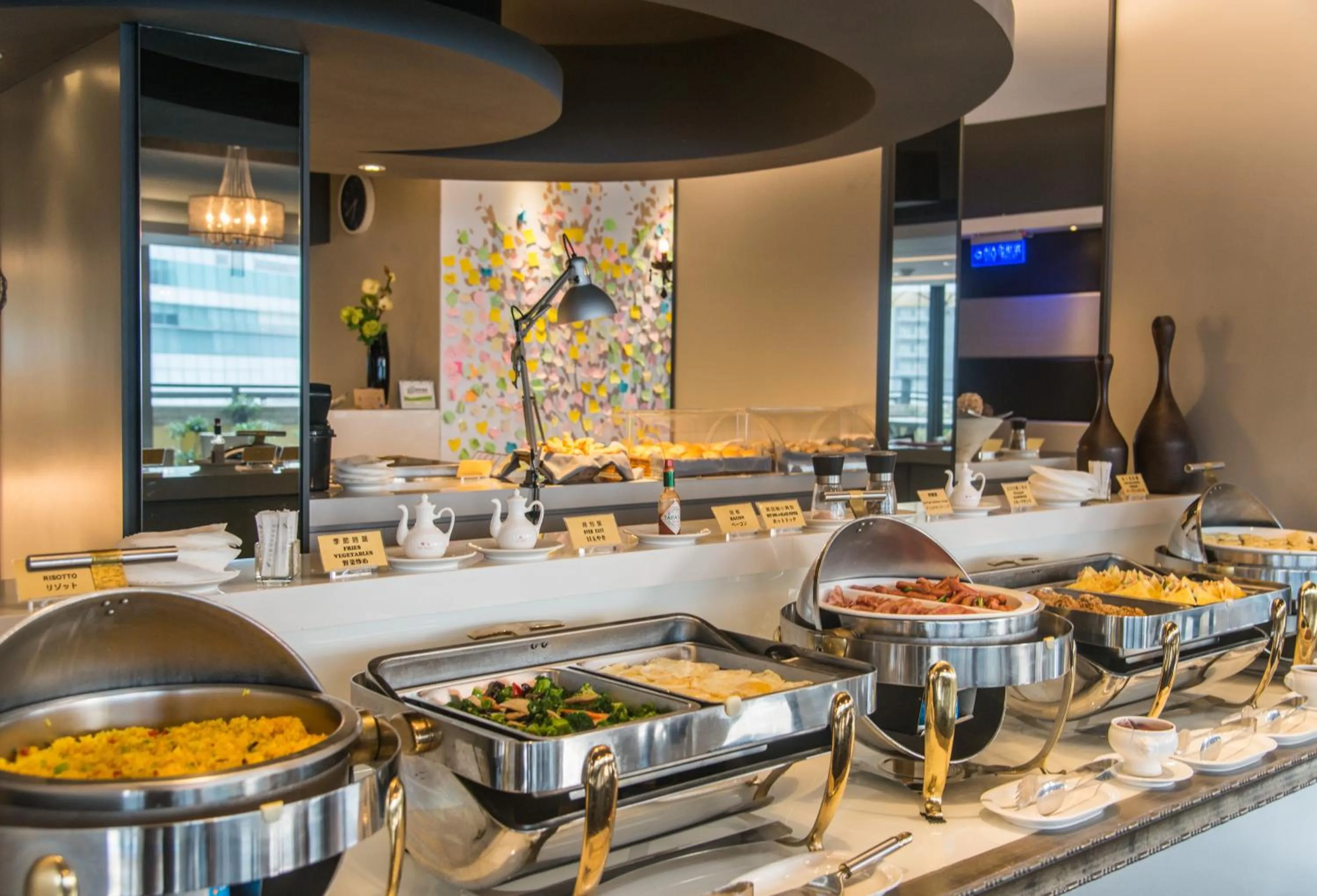 Restaurant/places to eat in Forward Hotel Taipei Nangang