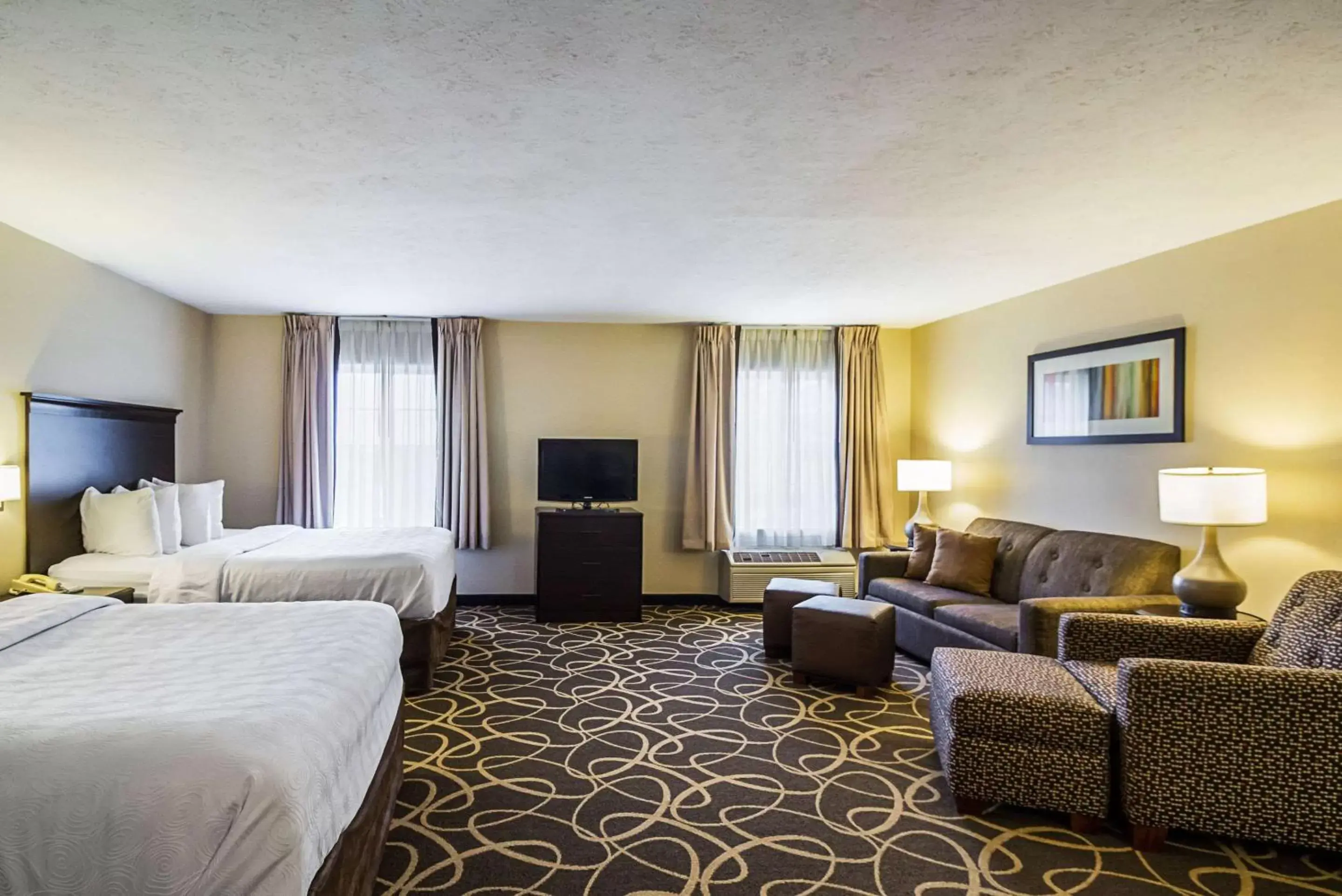 Bedroom in MainStay Suites Fargo - I-94 Medical Center