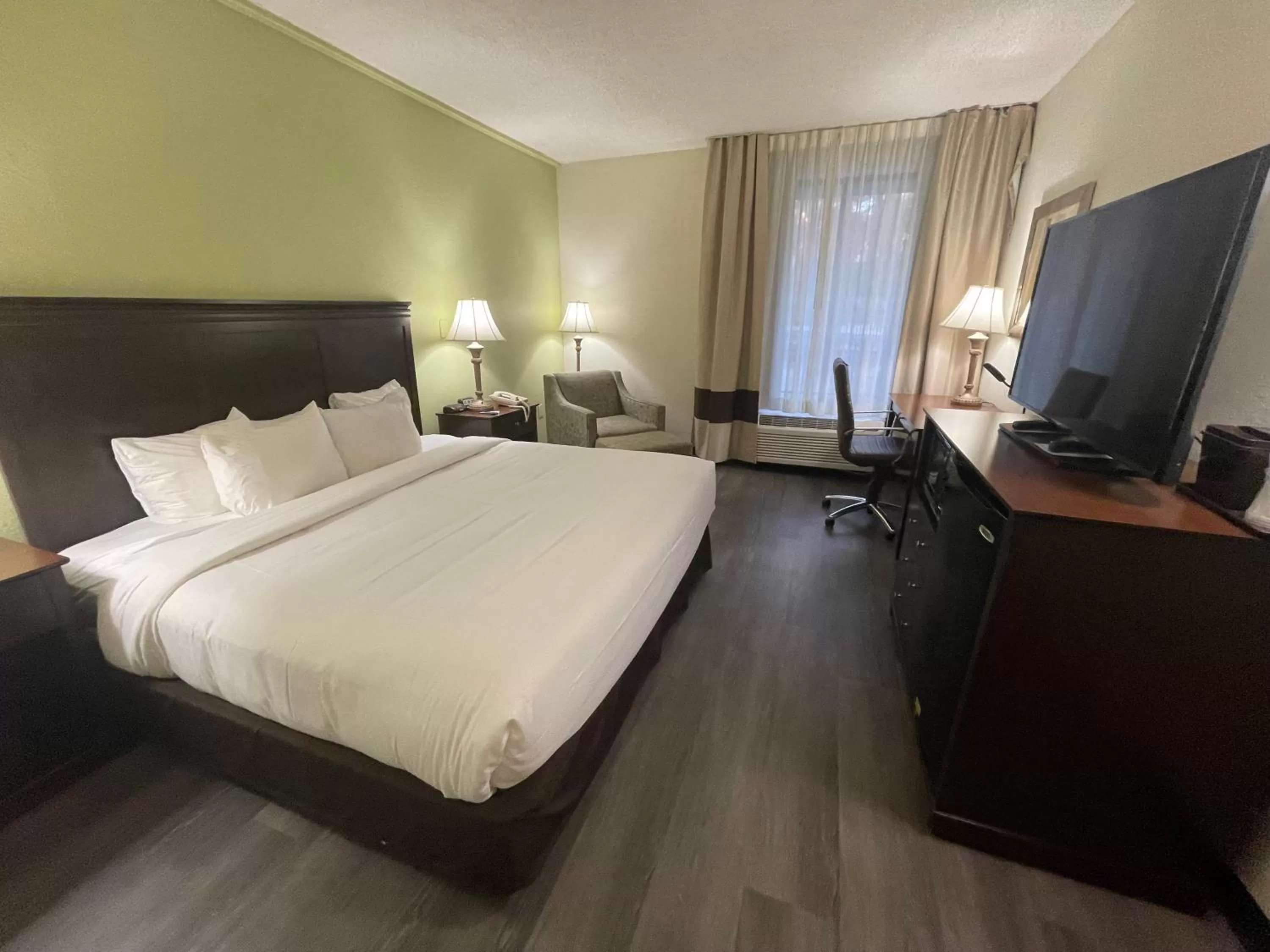 Bed in Comfort Inn Pinehurst - Southern Pines