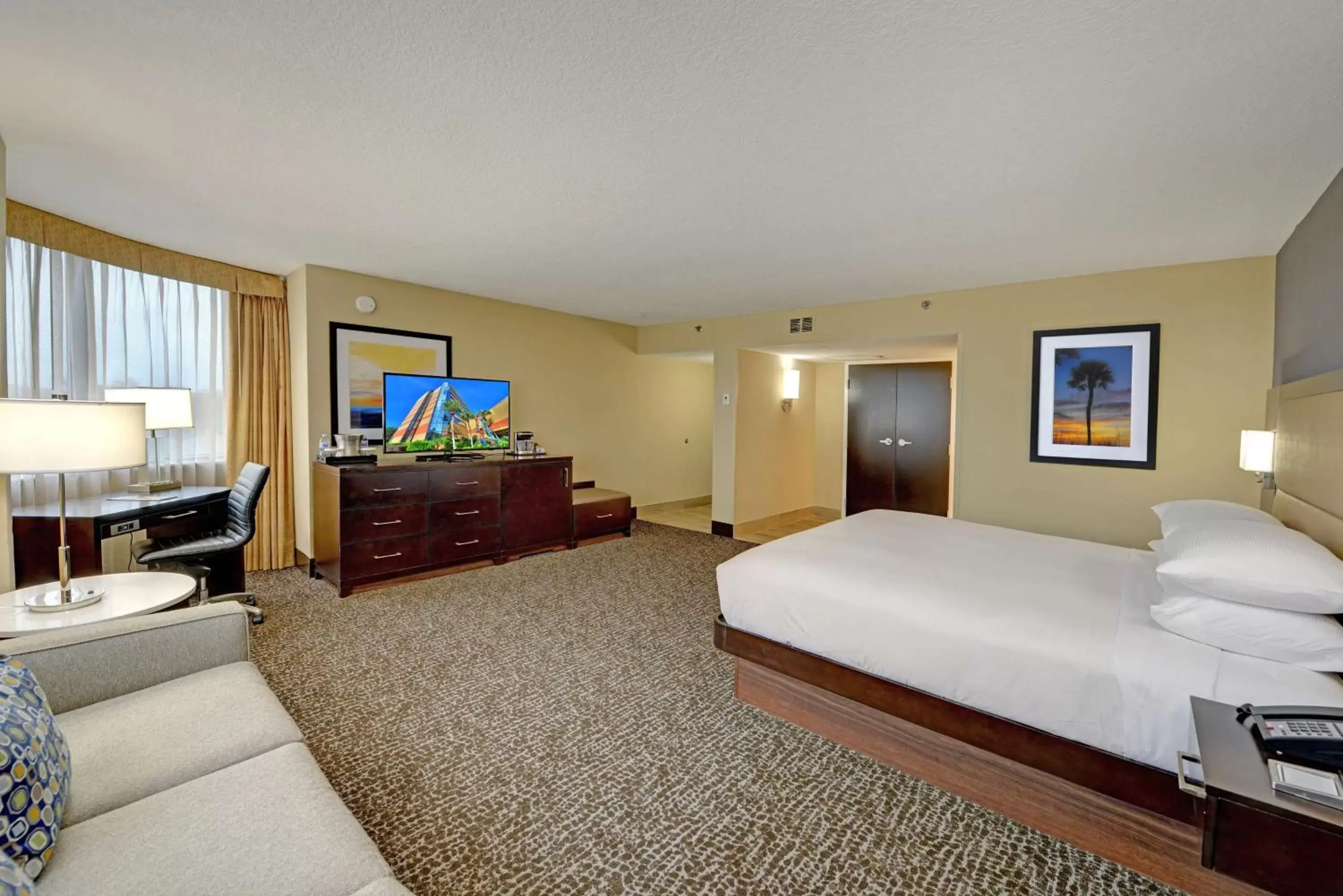 Corner King Room in Hilton Orlando/Altamonte Springs Corner King Room in Hilton Orlando/Altamonte Springs