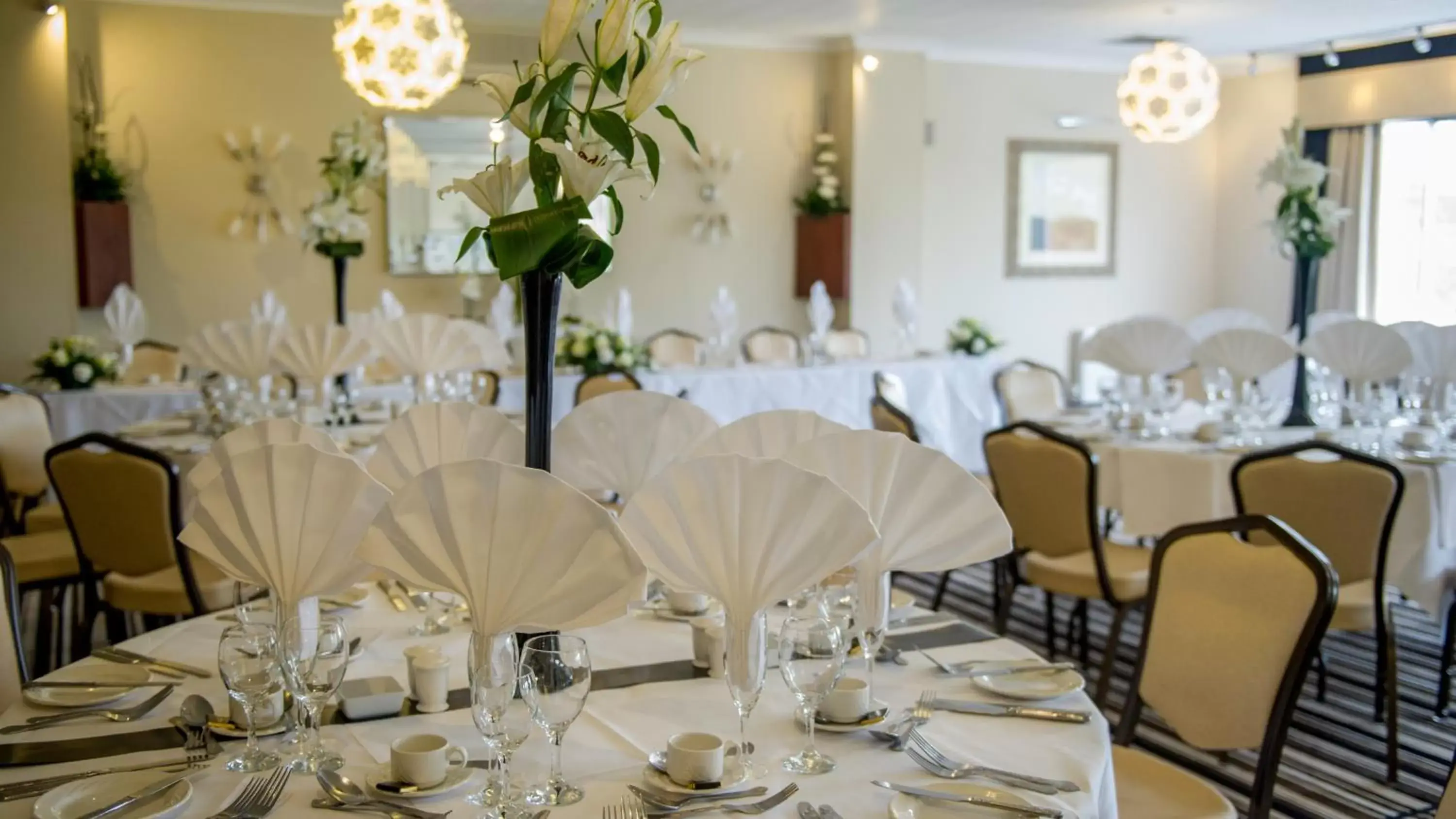 Banquet/Function facilities, Restaurant/Places to Eat in The Park Hotel