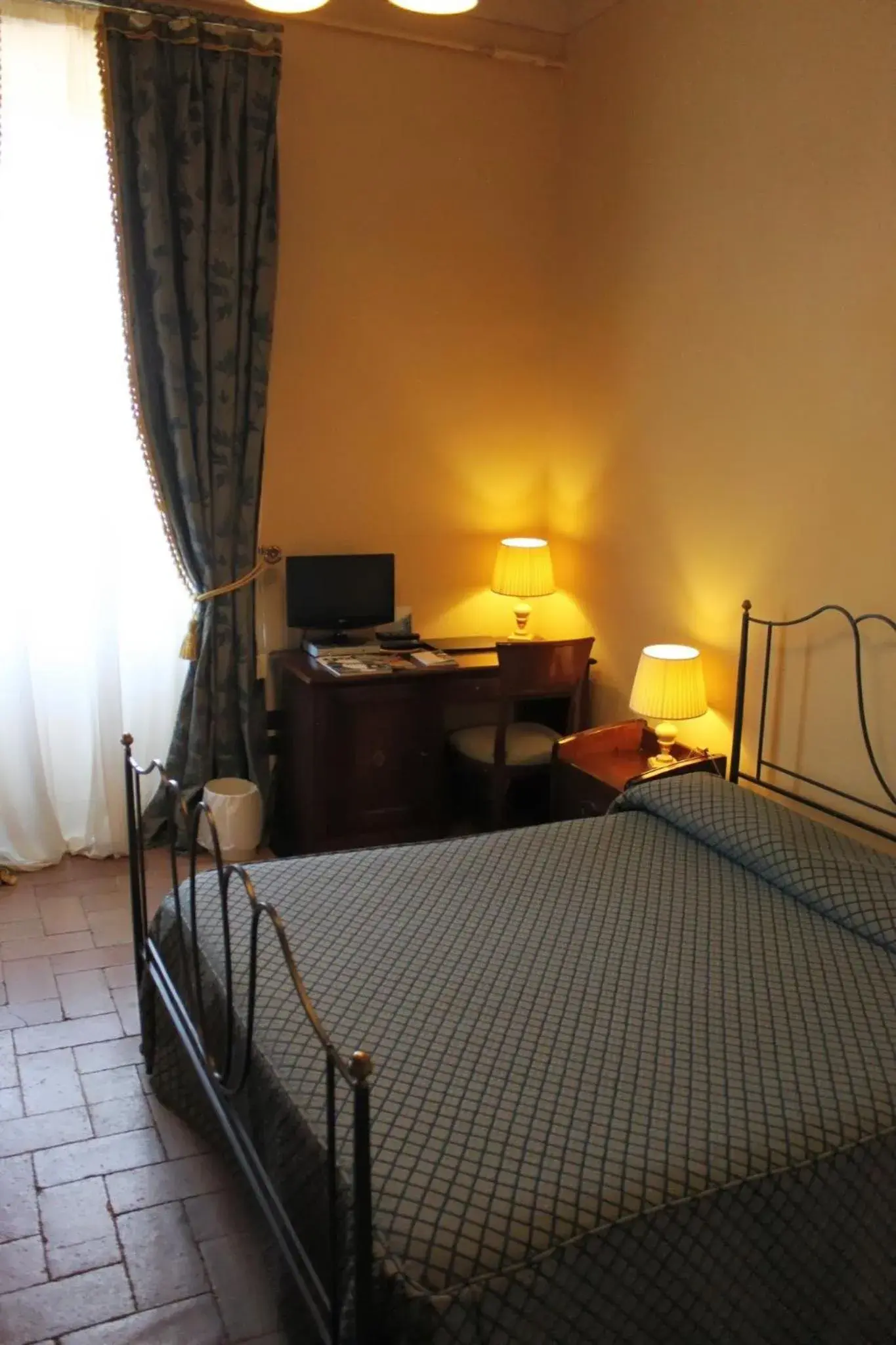 Bedroom, Bed in Castello Montegiove