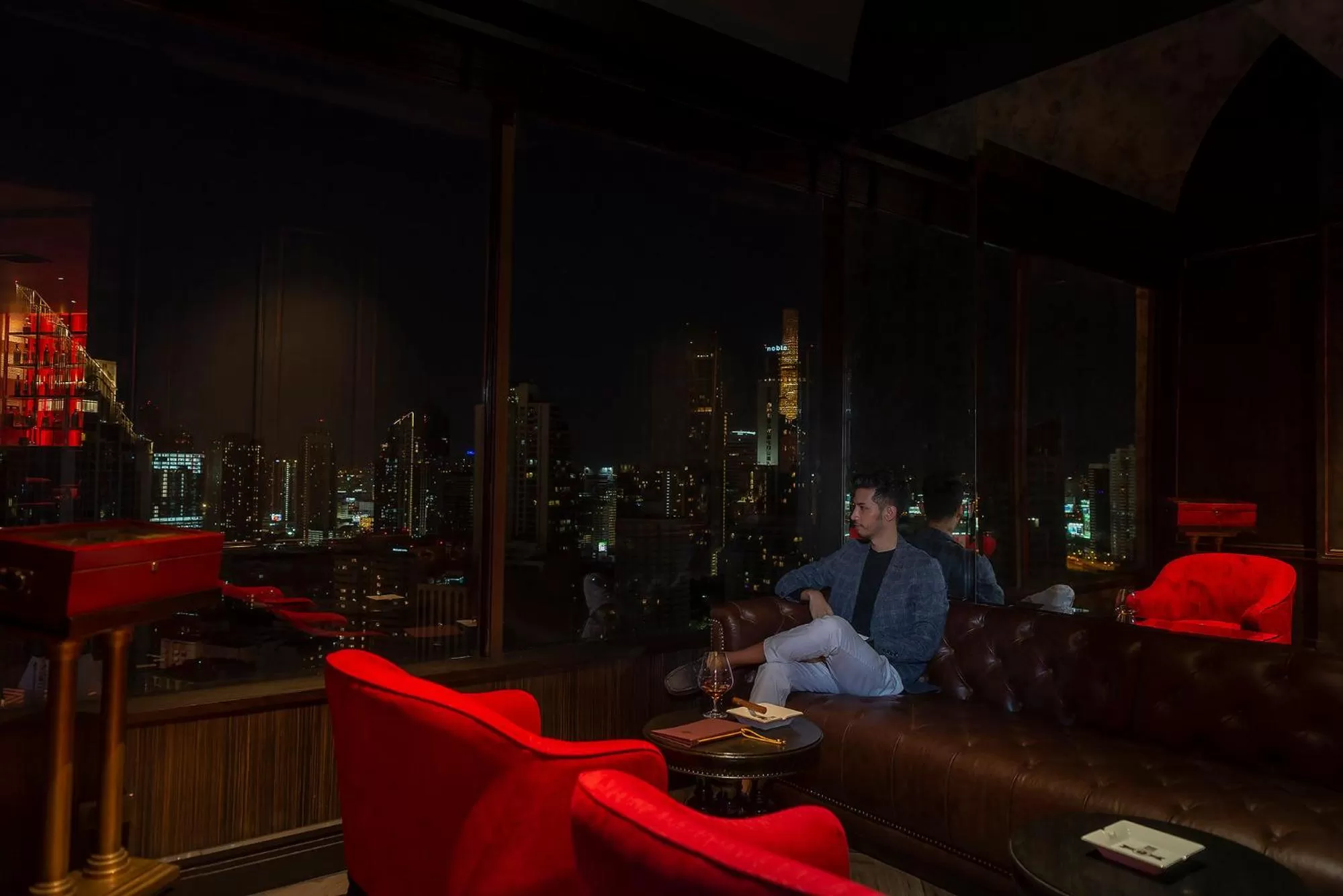 Lounge or bar in The Landmark Bangkok