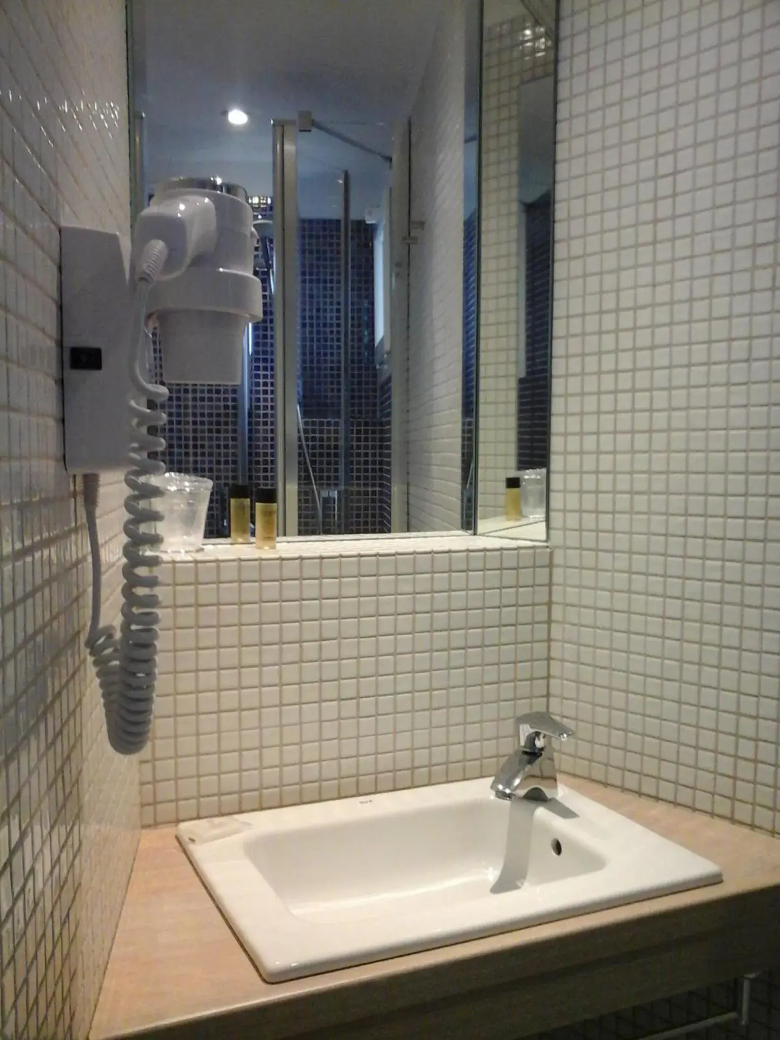 Bathroom in Hôtel Carmin