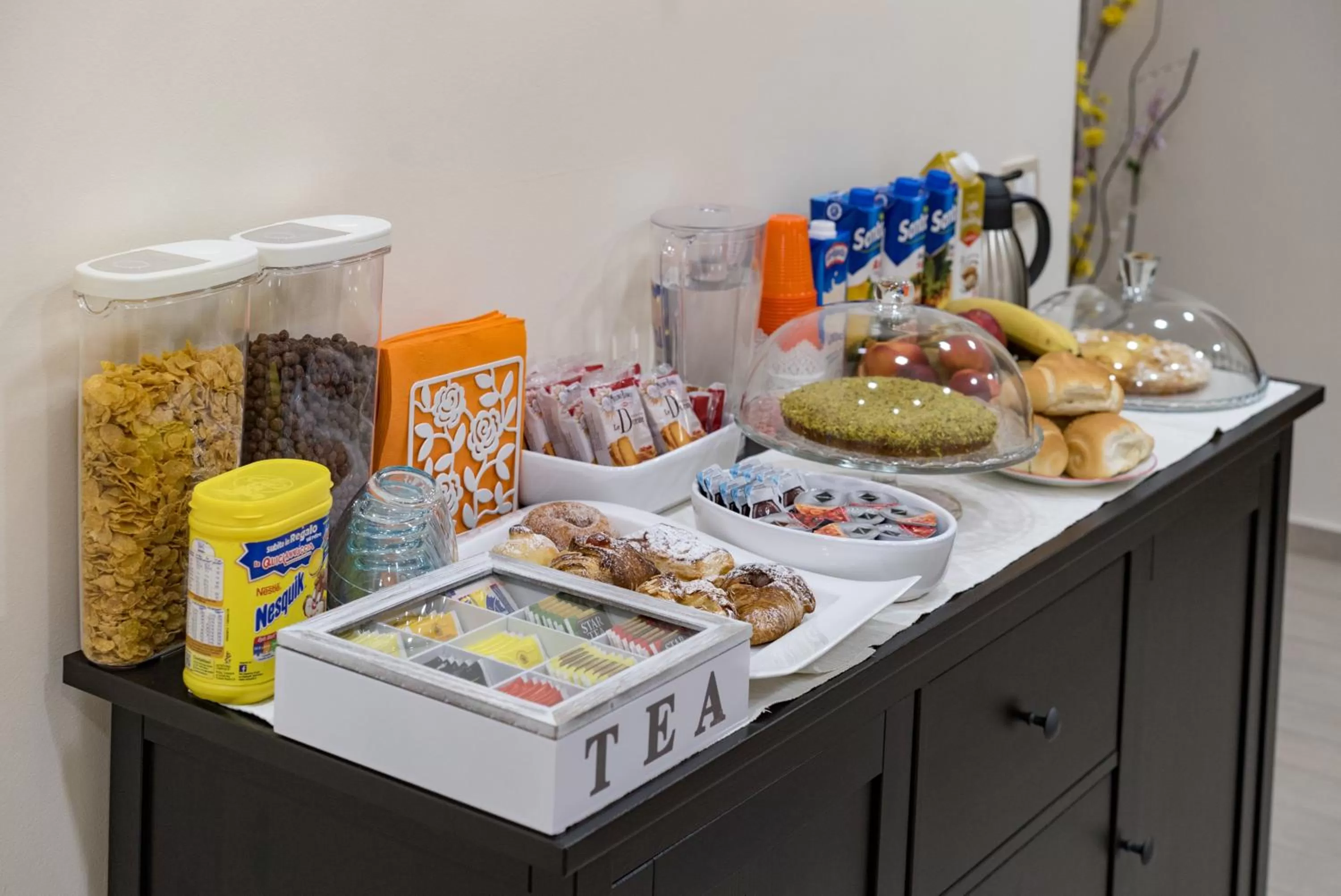 Italian breakfast in B&B Palazzo Tornabene