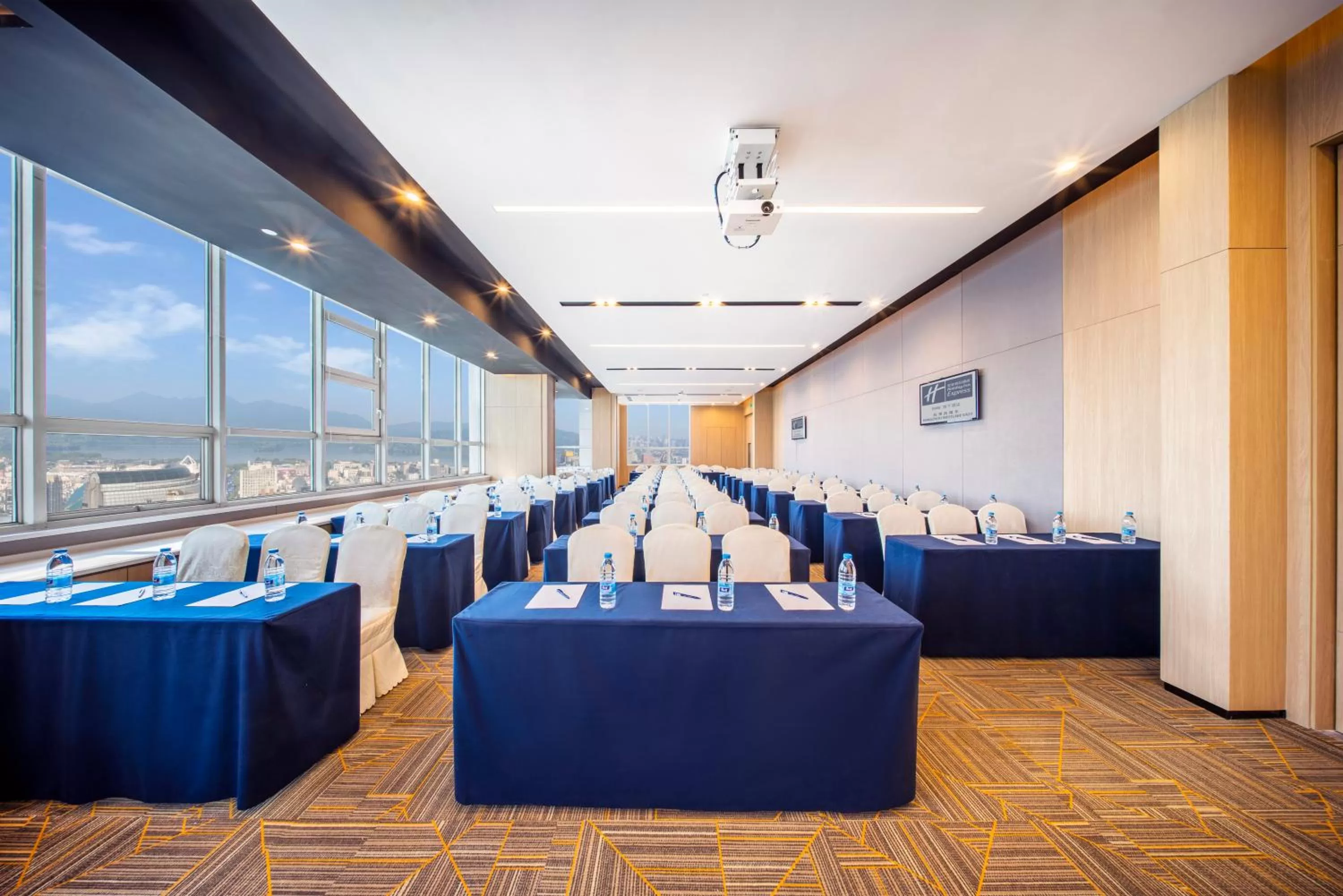 Banquet/Function facilities in Holiday Inn Express Hangzhou Westlake East by IHG