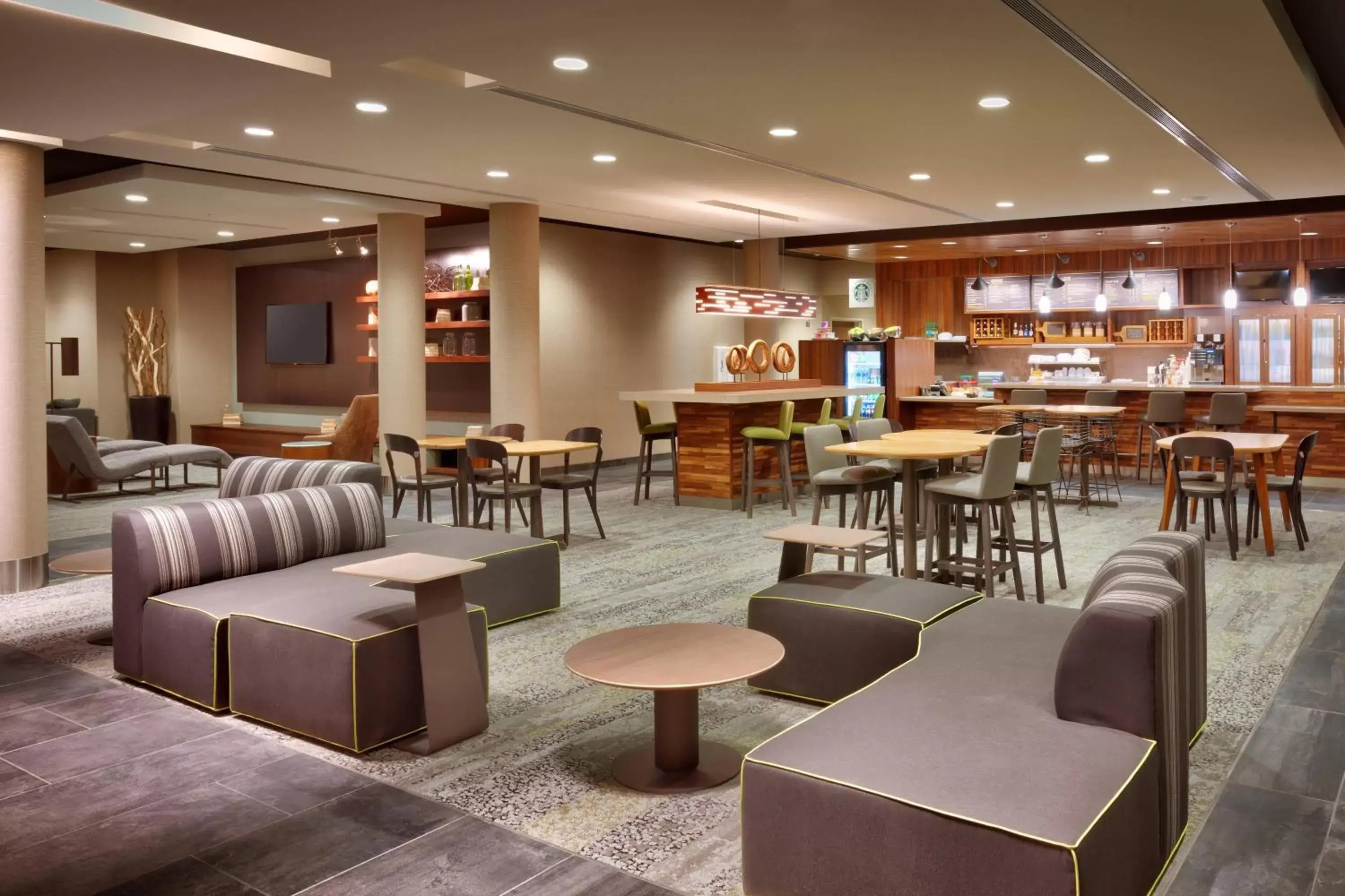 Lobby or reception, Lounge/Bar in Courtyard by Marriott Denver North/Westminster