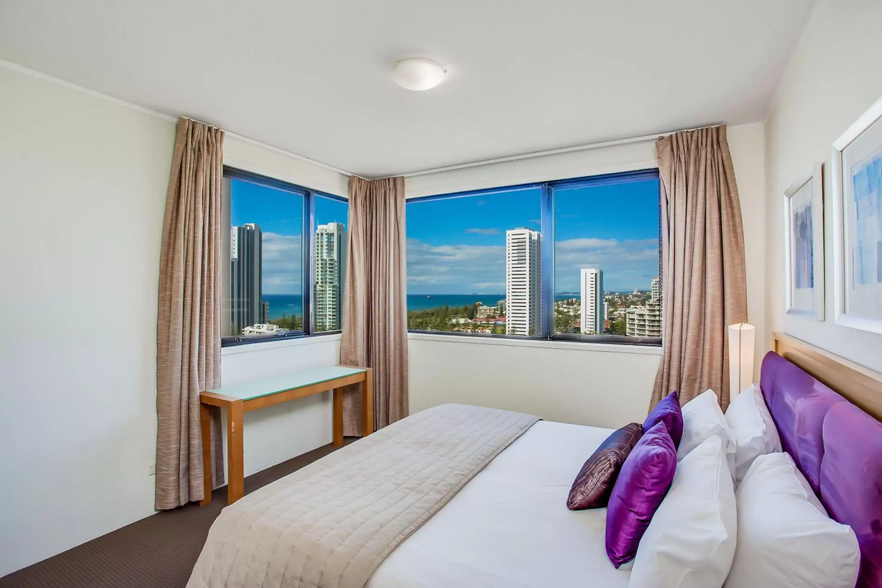 Bedroom, Bed in Mantra Broadbeach on the Park Bedroom, Bed in Mantra Broadbeach on the Park
