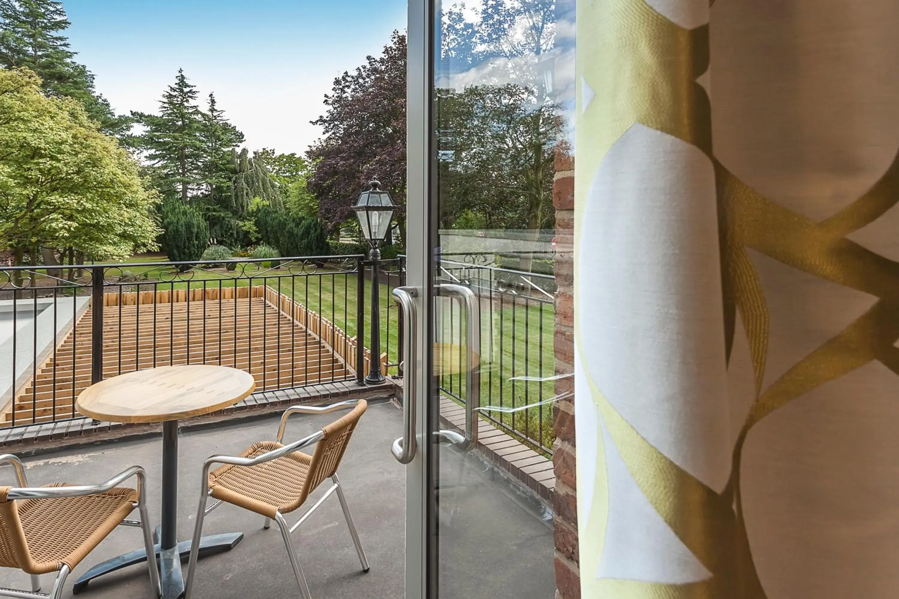 Balcony/Terrace in Best Western Plus Pinewood Manchester Airport-Wilmslow Hotel