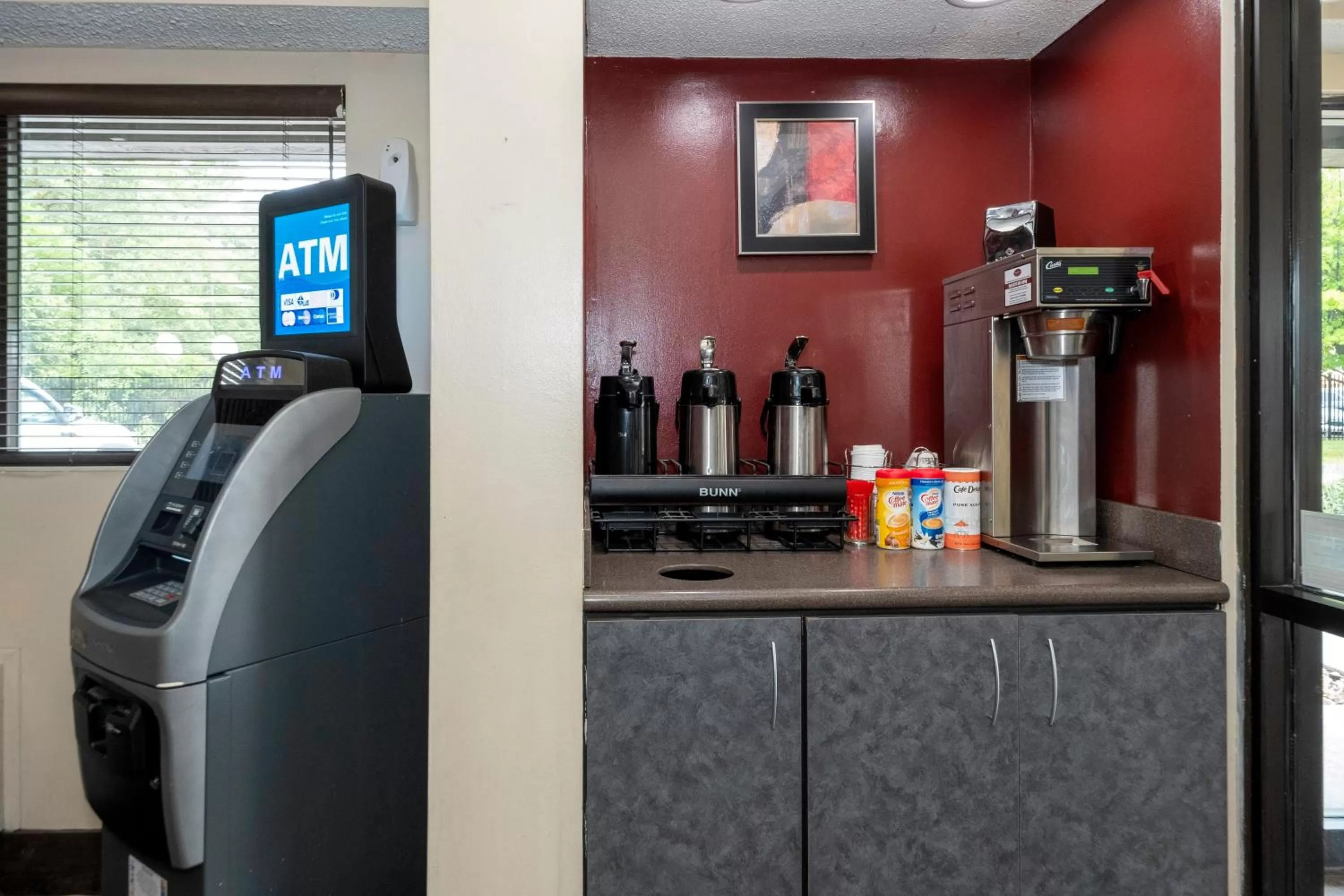 Other, Kitchen/Kitchenette in Red Roof Inn Chicago - Lansing