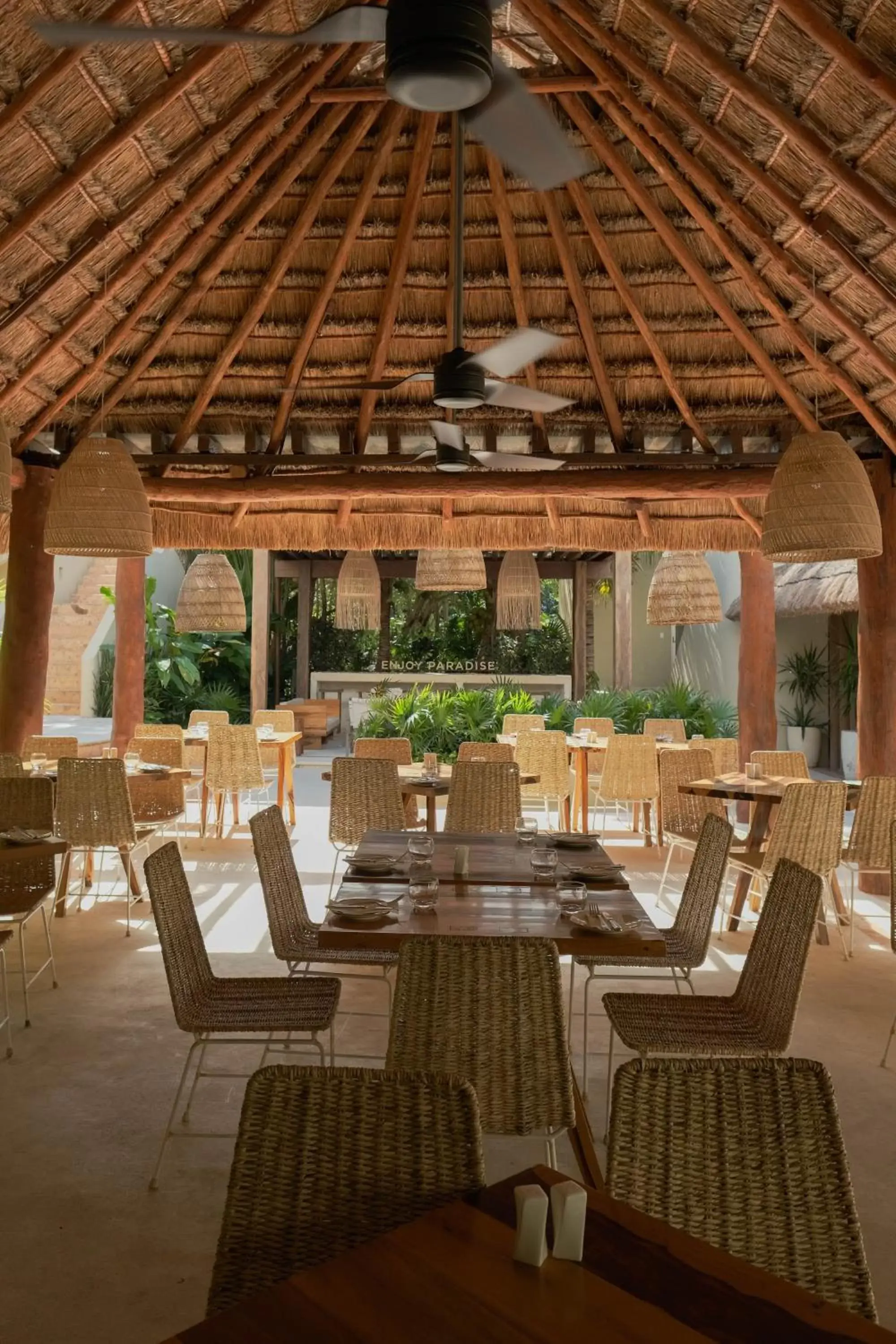 Restaurant/Places to Eat in Mereva Tulum