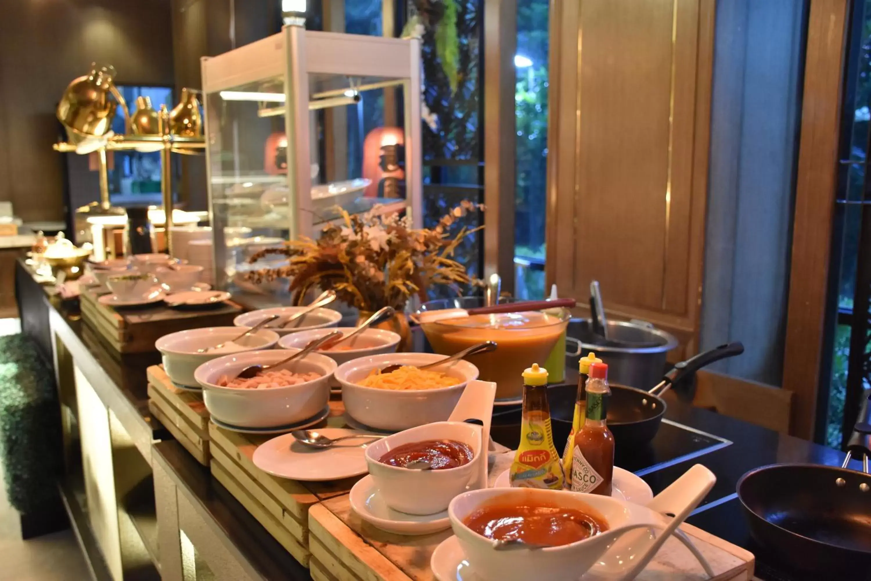 Breakfast, Restaurant/Places to Eat in Al Meroz Hotel Bangkok - The Leading Halal Hotel