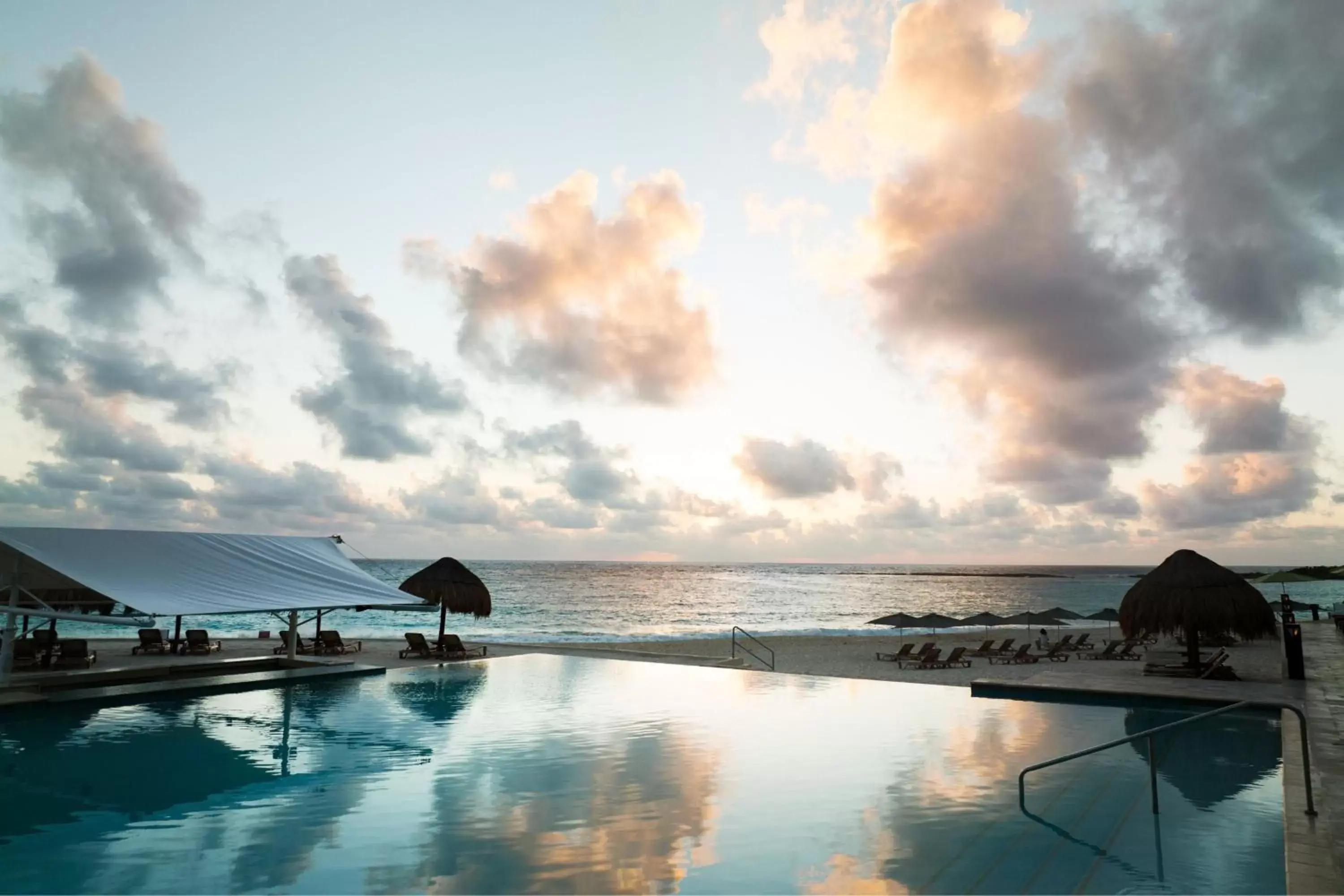 Swimming Pool in The Westin Resort & Spa Cancun