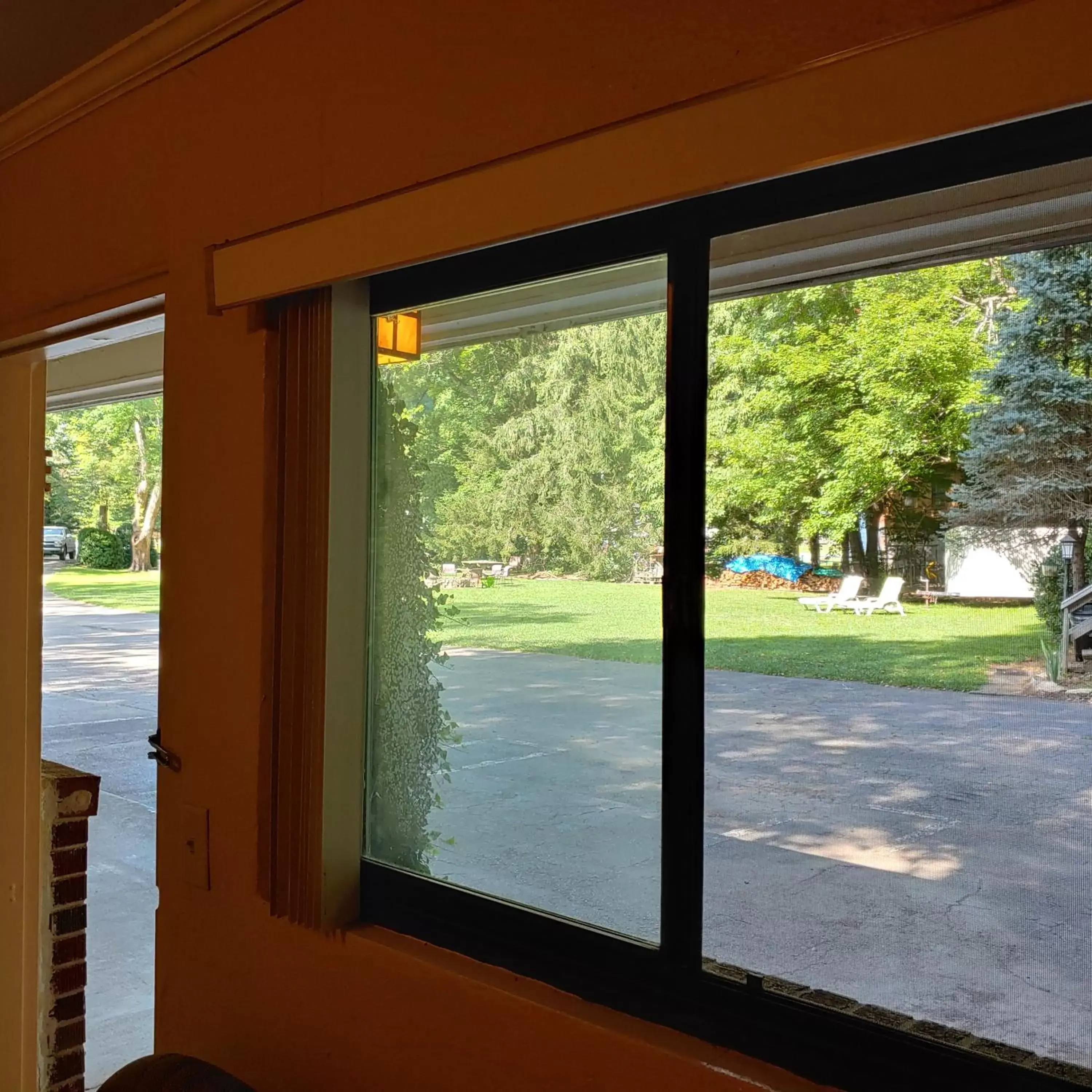 Garden view in Rolling Brook Inn