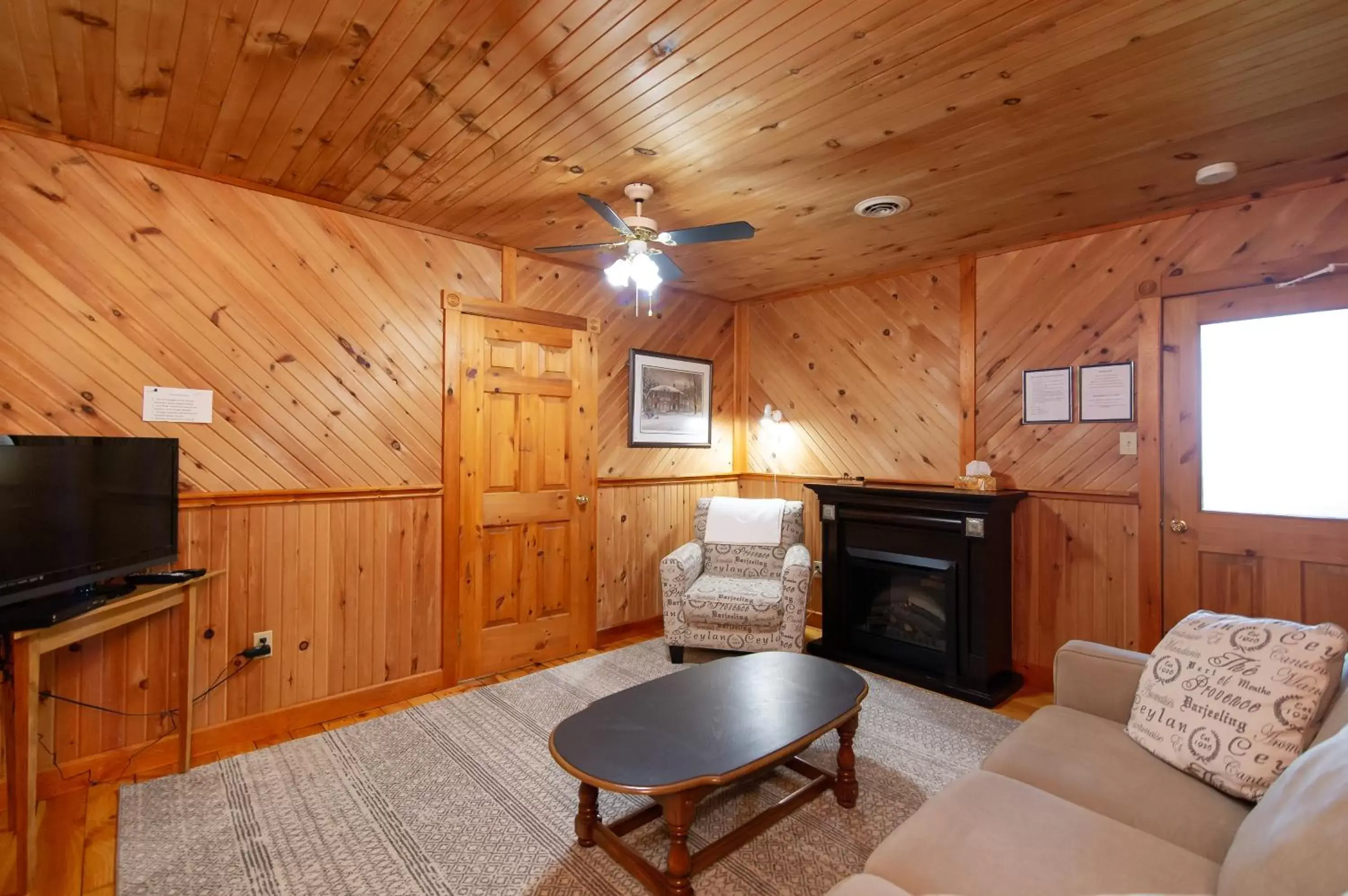 Seating Area in Bye the Bay Bed and Breakfast