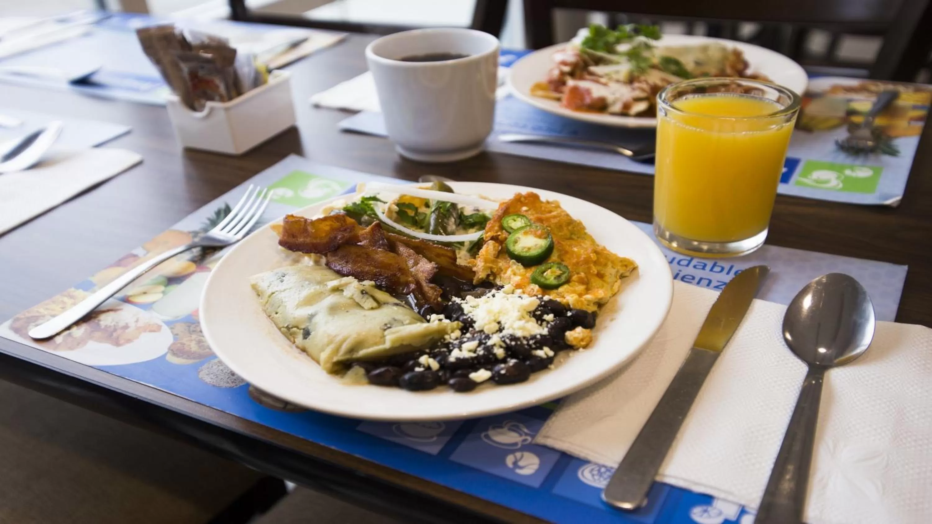 Breakfast in Holiday Inn Express Tuxtla Gutierrez La Marimba by IHG