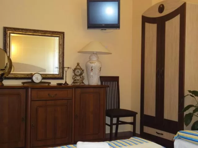 Photo of the whole room in Hotel Faraon