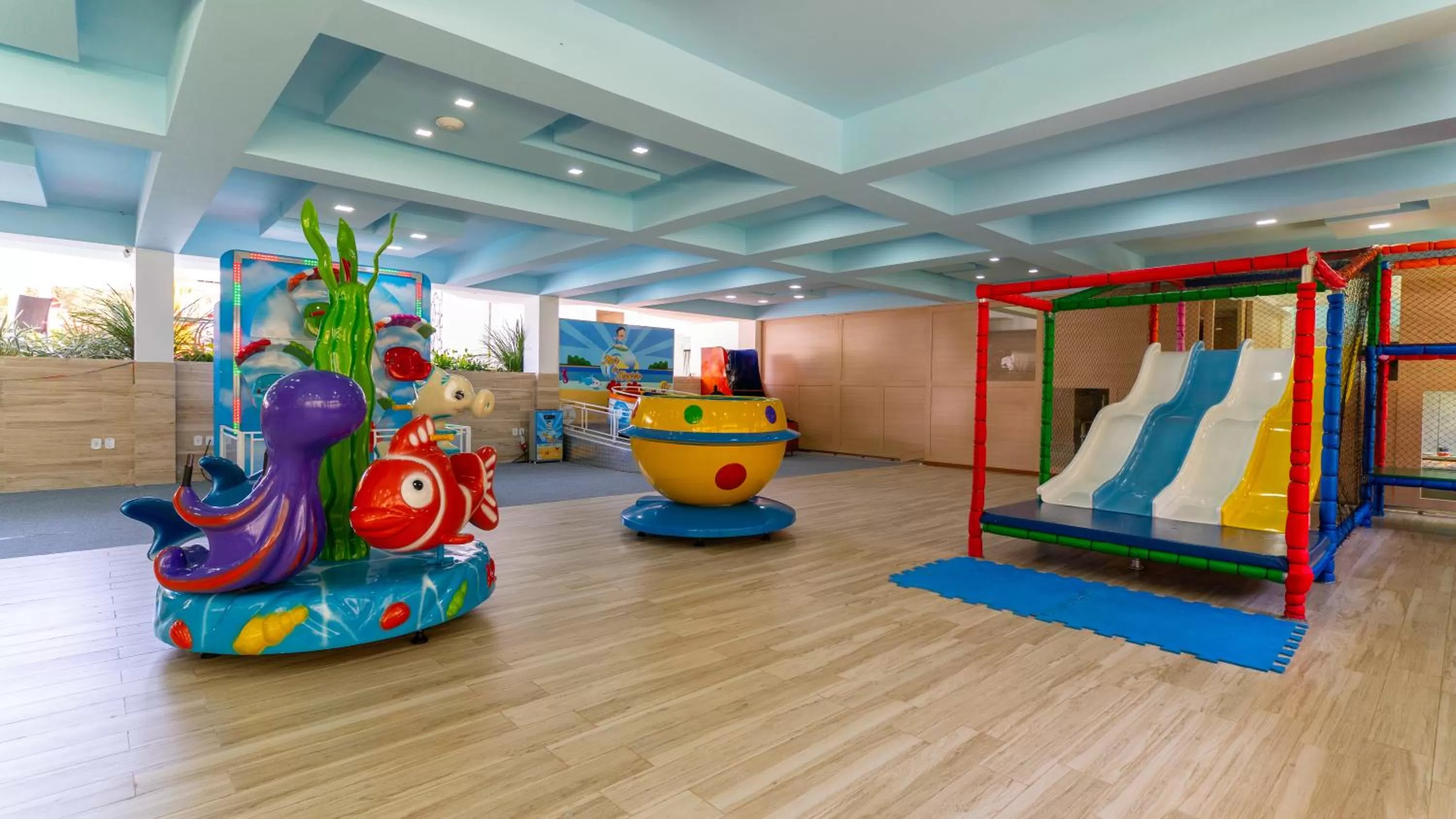 Kids's club in Portal Beach - Rede Soberano
