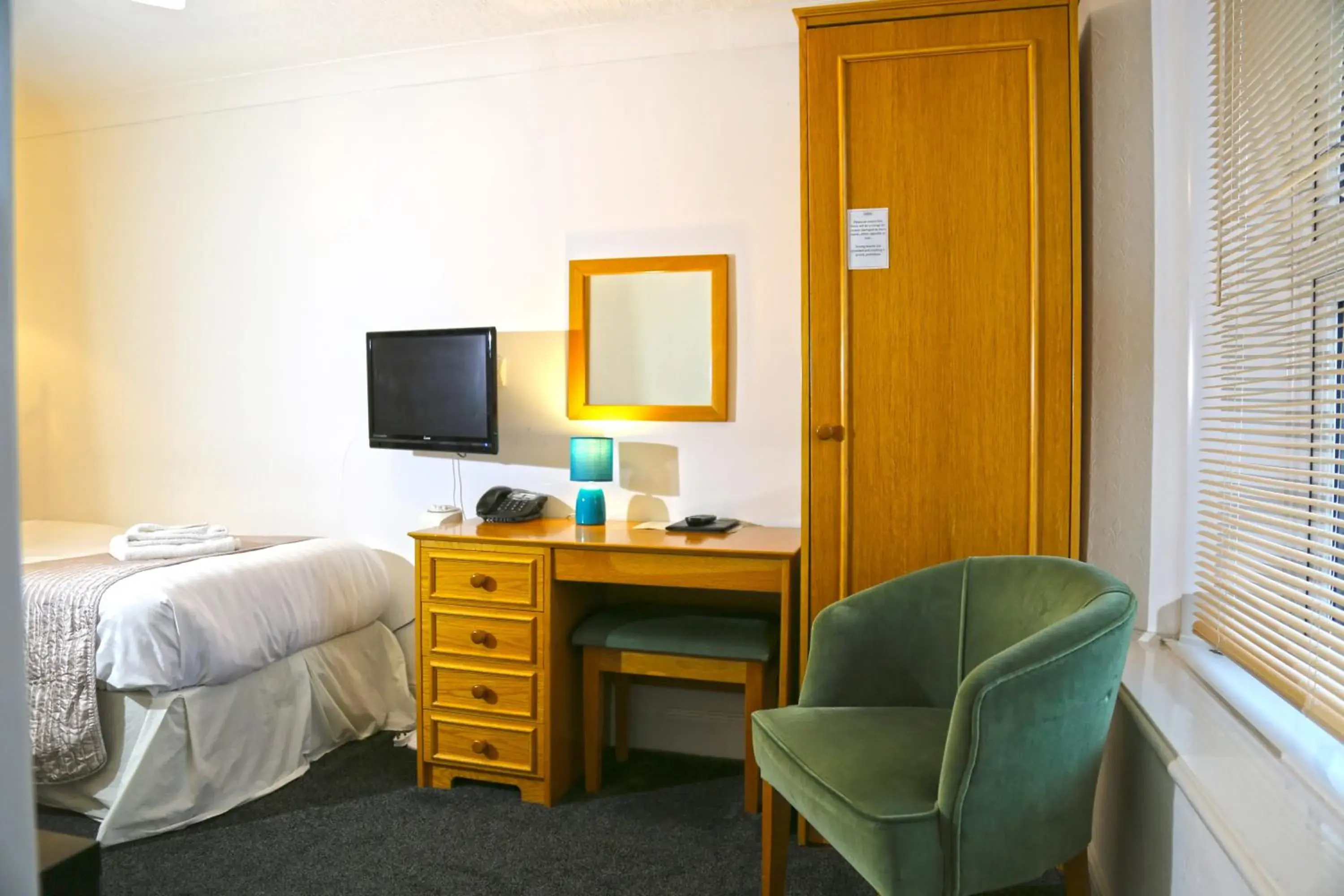 Single Room in Westberry Hotel Single Room in Westberry Hotel