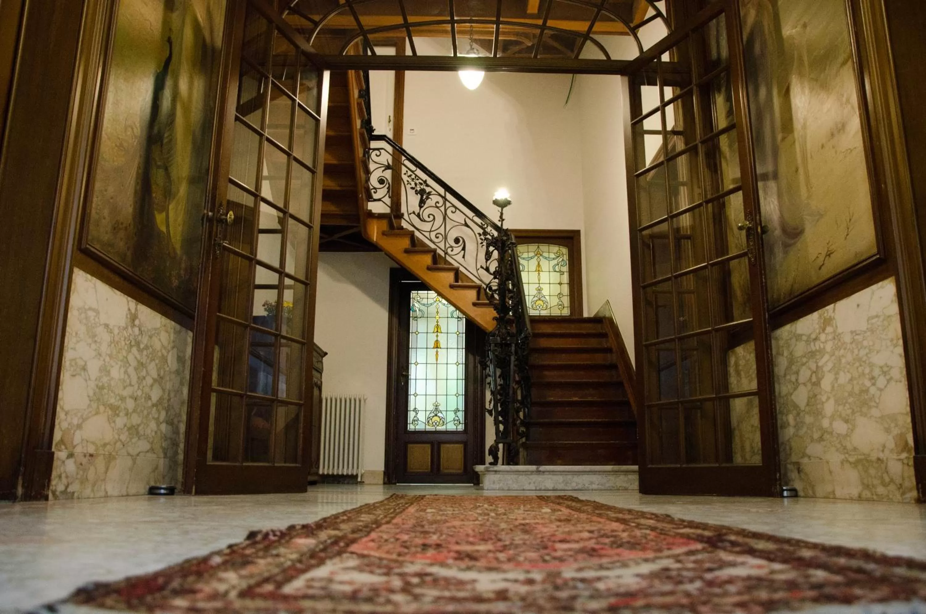 Lobby or reception in Albert Molière