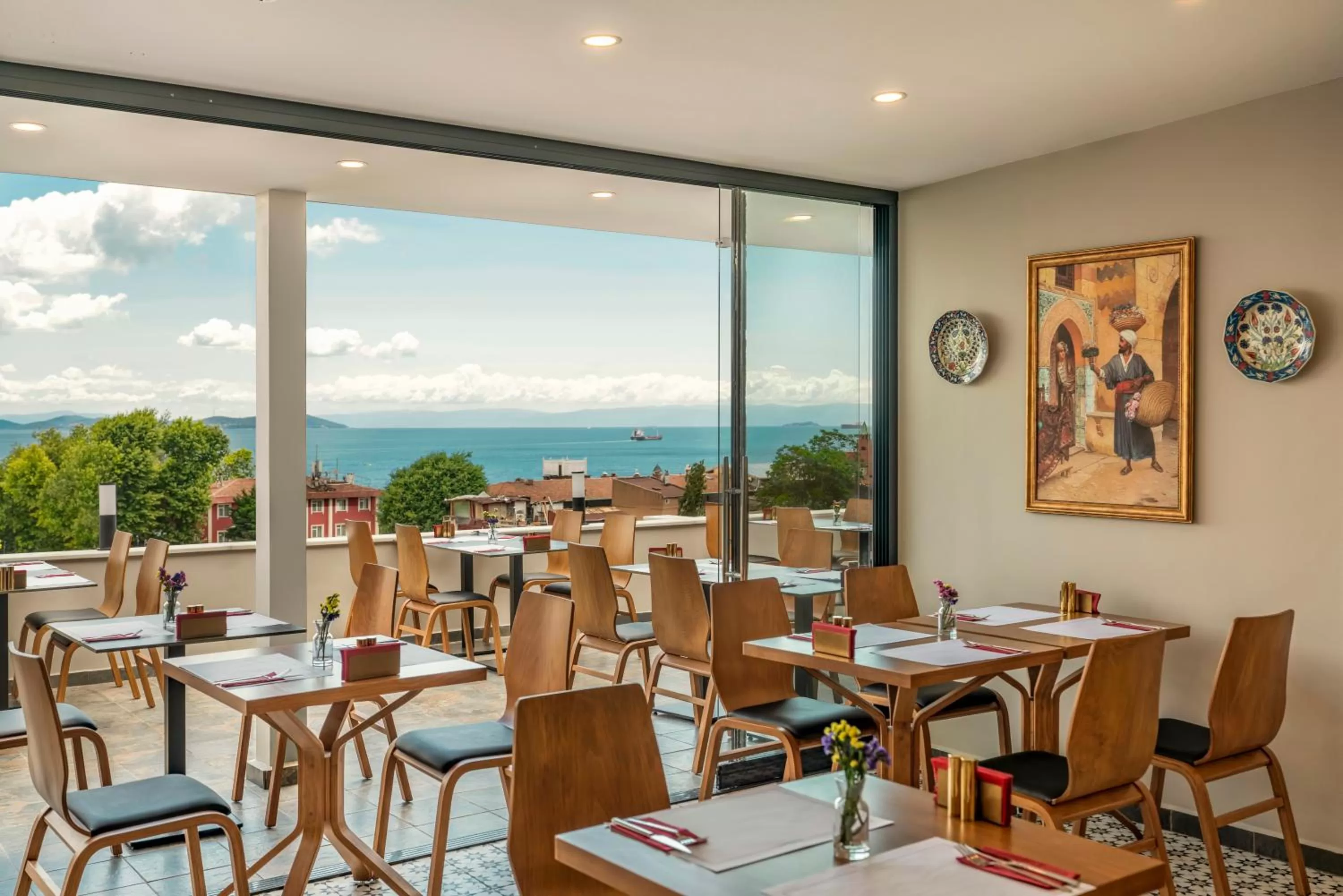 Restaurant/places to eat in Royan Hotel Hagia Sophia, a member of Radisson Individuals