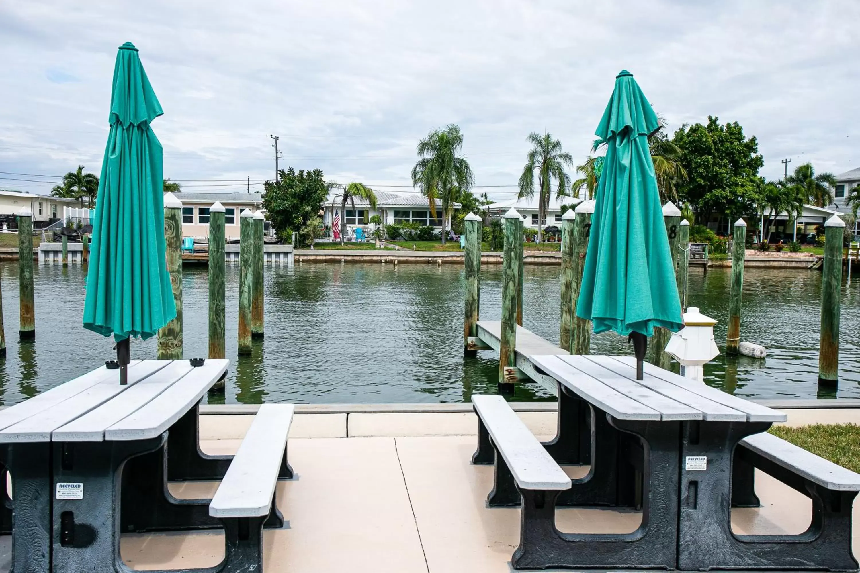 BBQ facilities in Bayside Inn and Marina