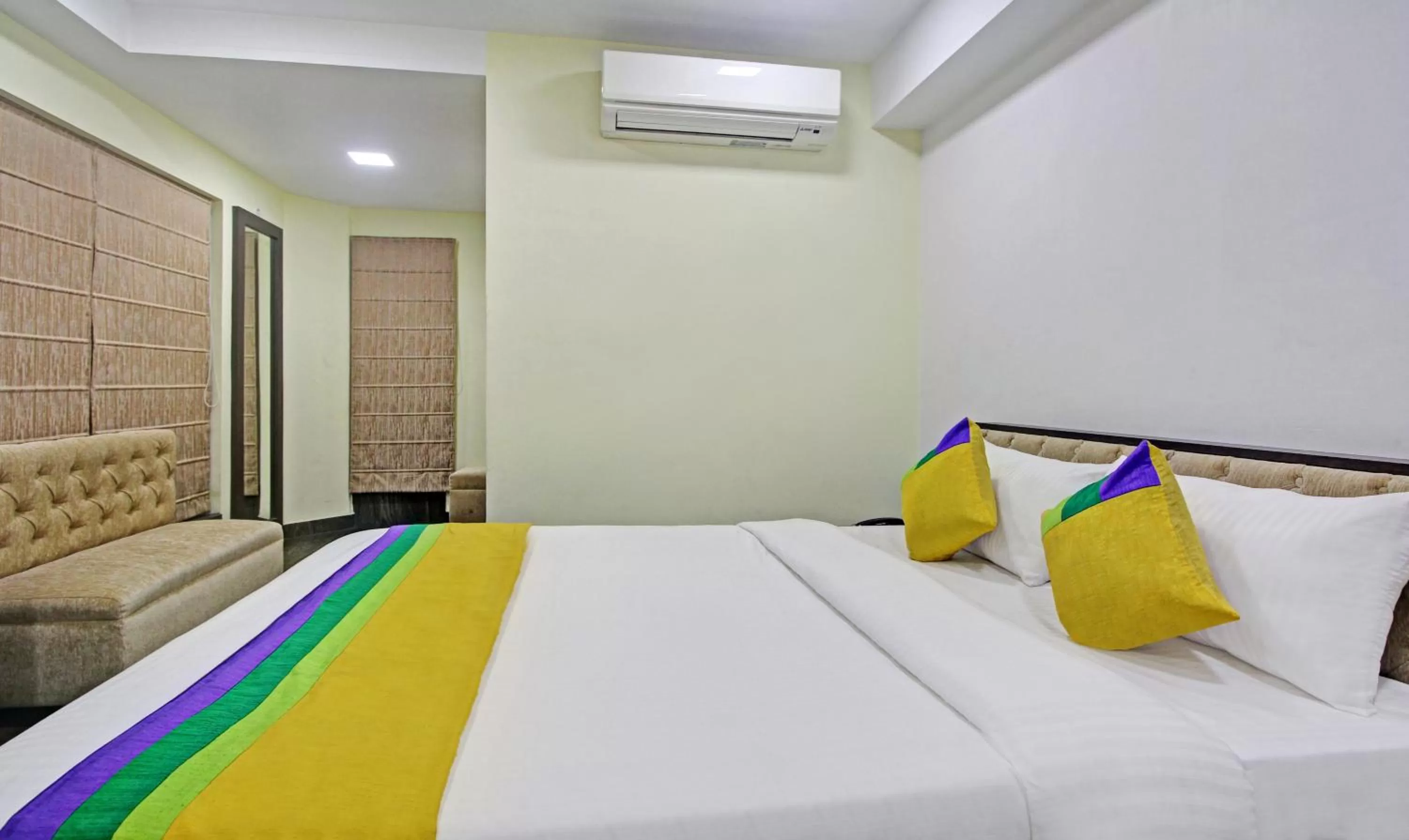 Bedroom, Bed in Itsy Hotels Reotel Near Rabindra Sarobar
