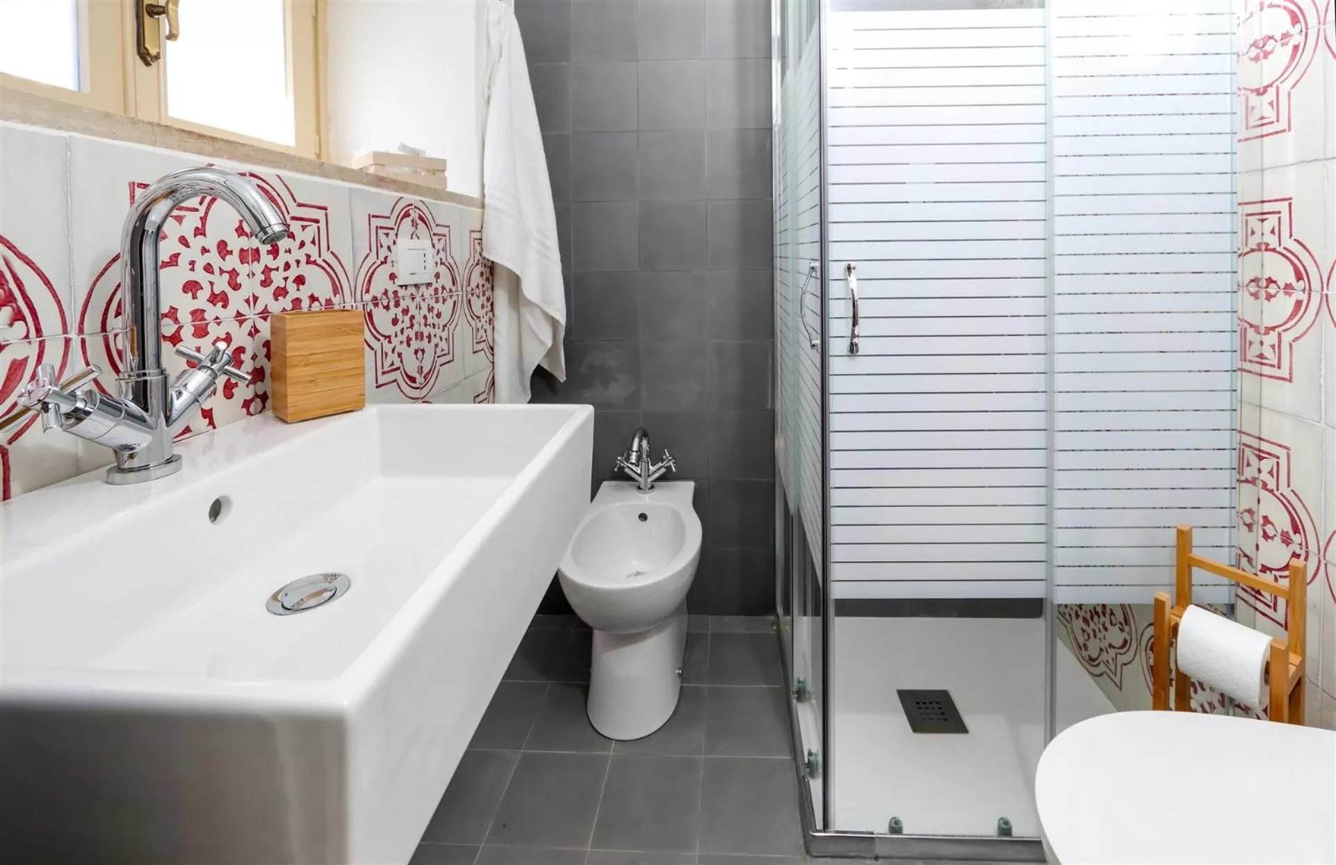 Shower, Bathroom in Villa Polara