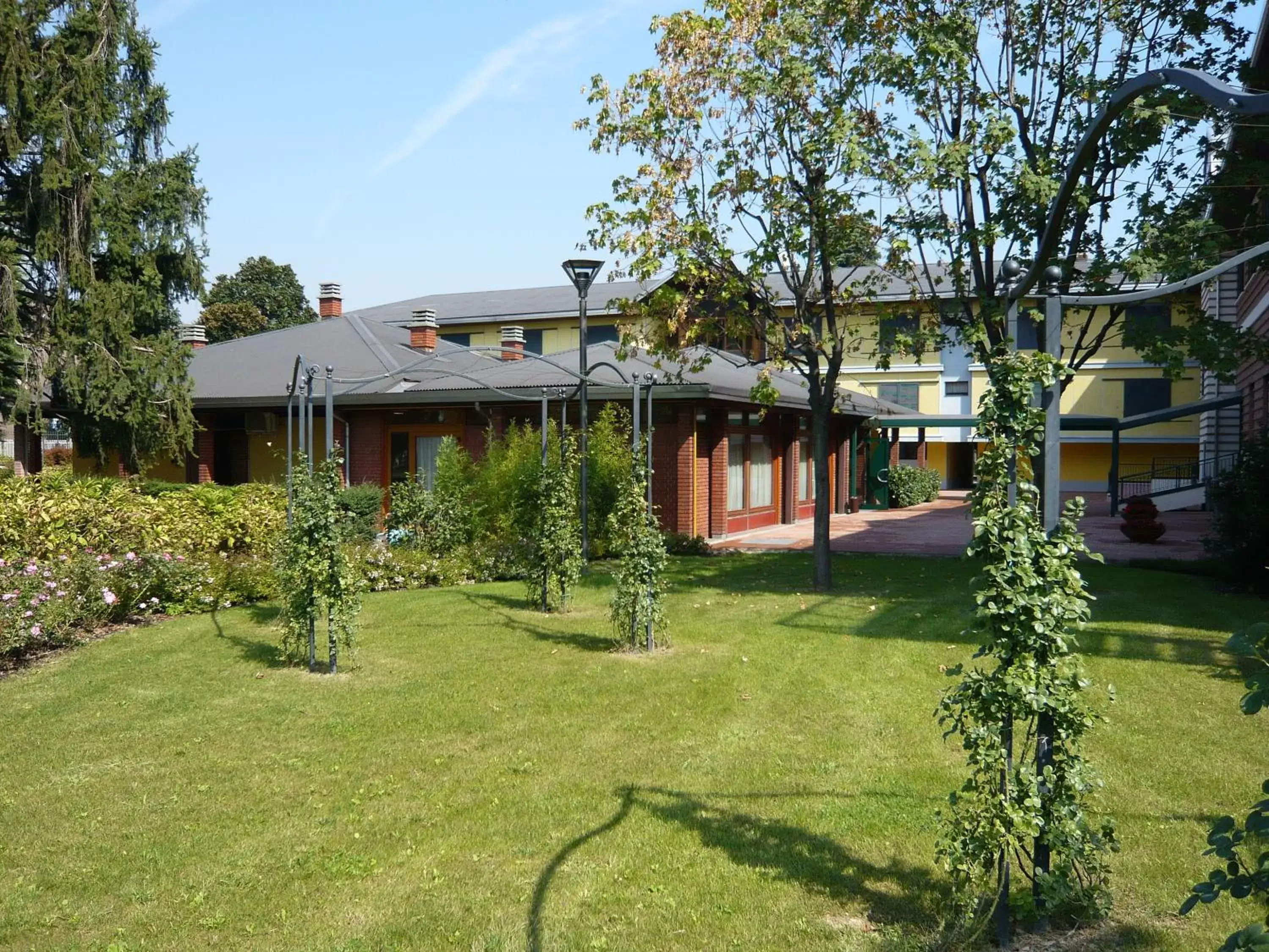 Garden, Property Building in Monica Hotel Fiera