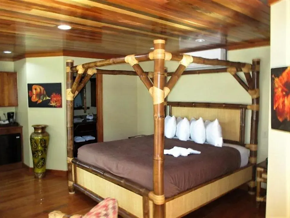 Bunk Bed in Ramon's Village Resort