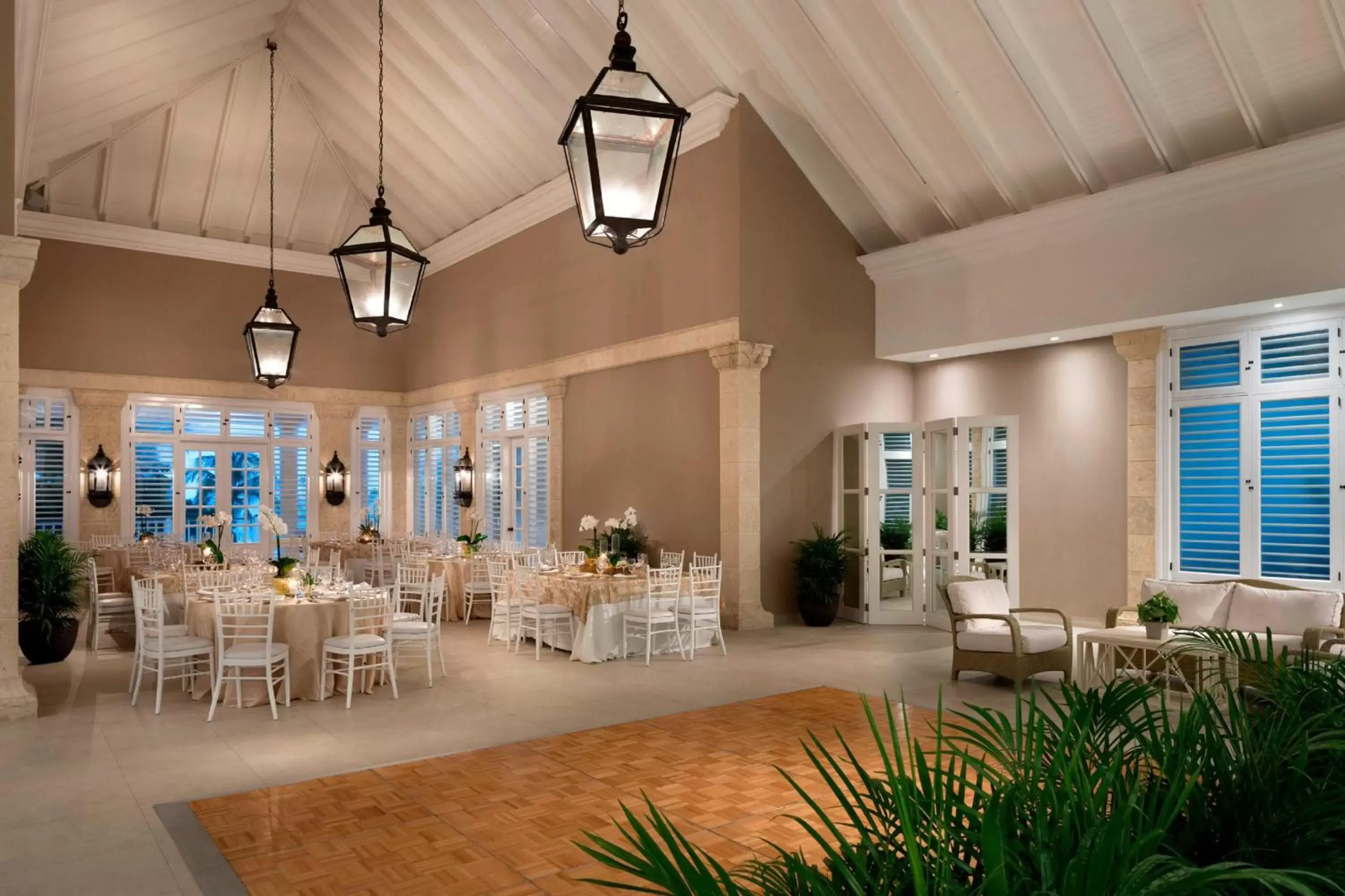 Meeting/conference room, Restaurant/Places to Eat in Four Points by Sheraton Punta Cana Village