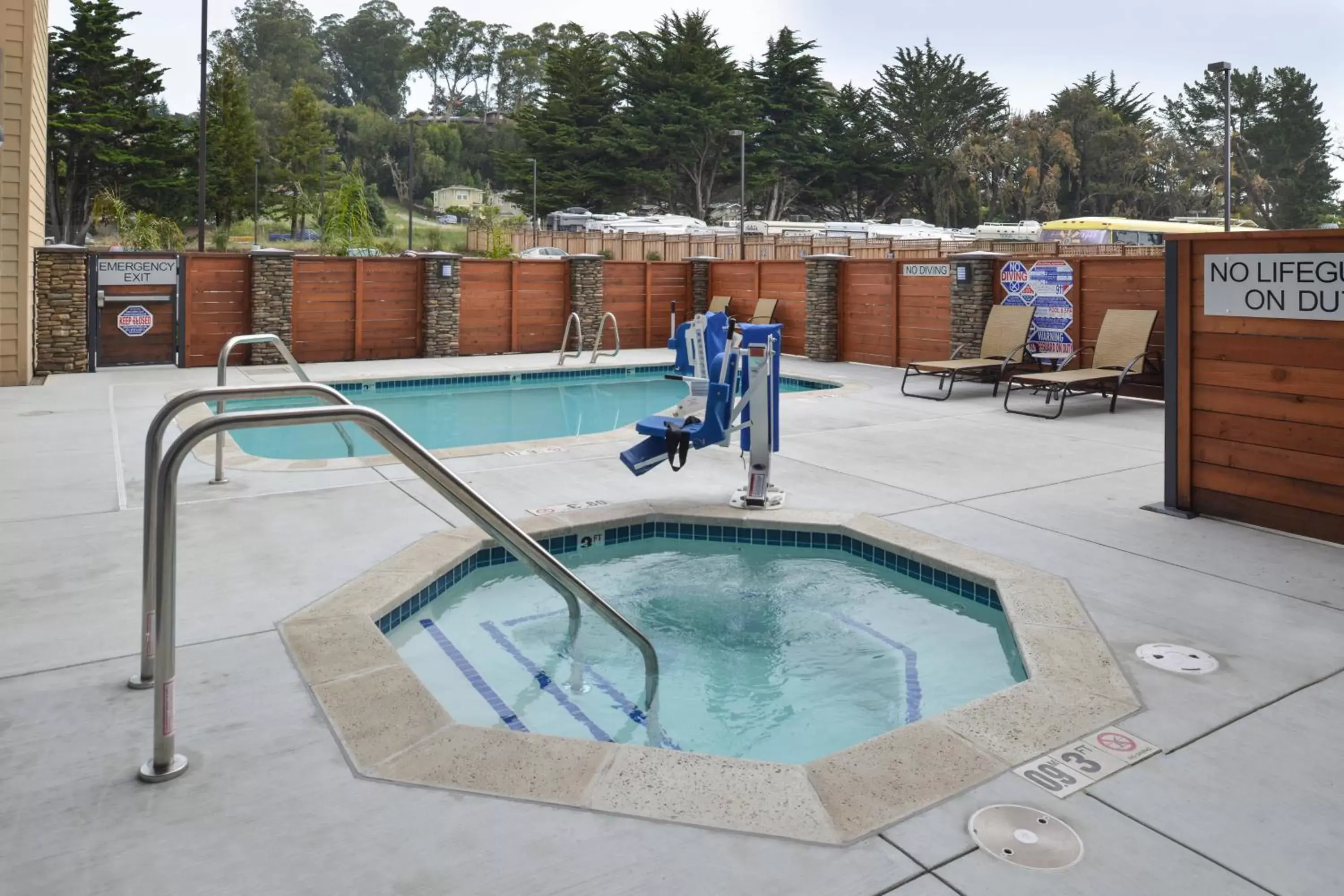 Swimming Pool in Fairfield Inn & Suites by Marriott Santa Cruz