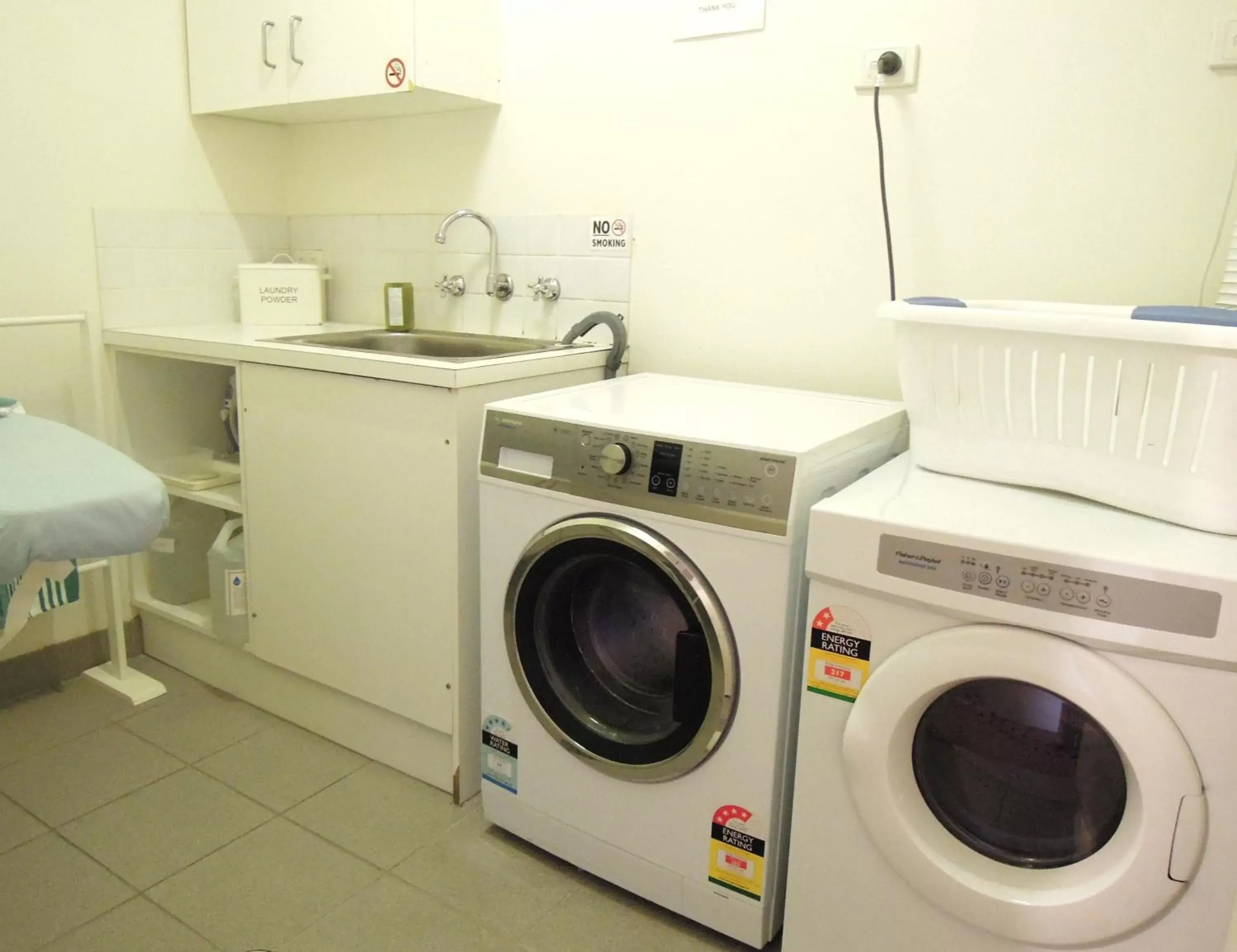 Area and facilities, Kitchen/Kitchenette in Plough Hotel