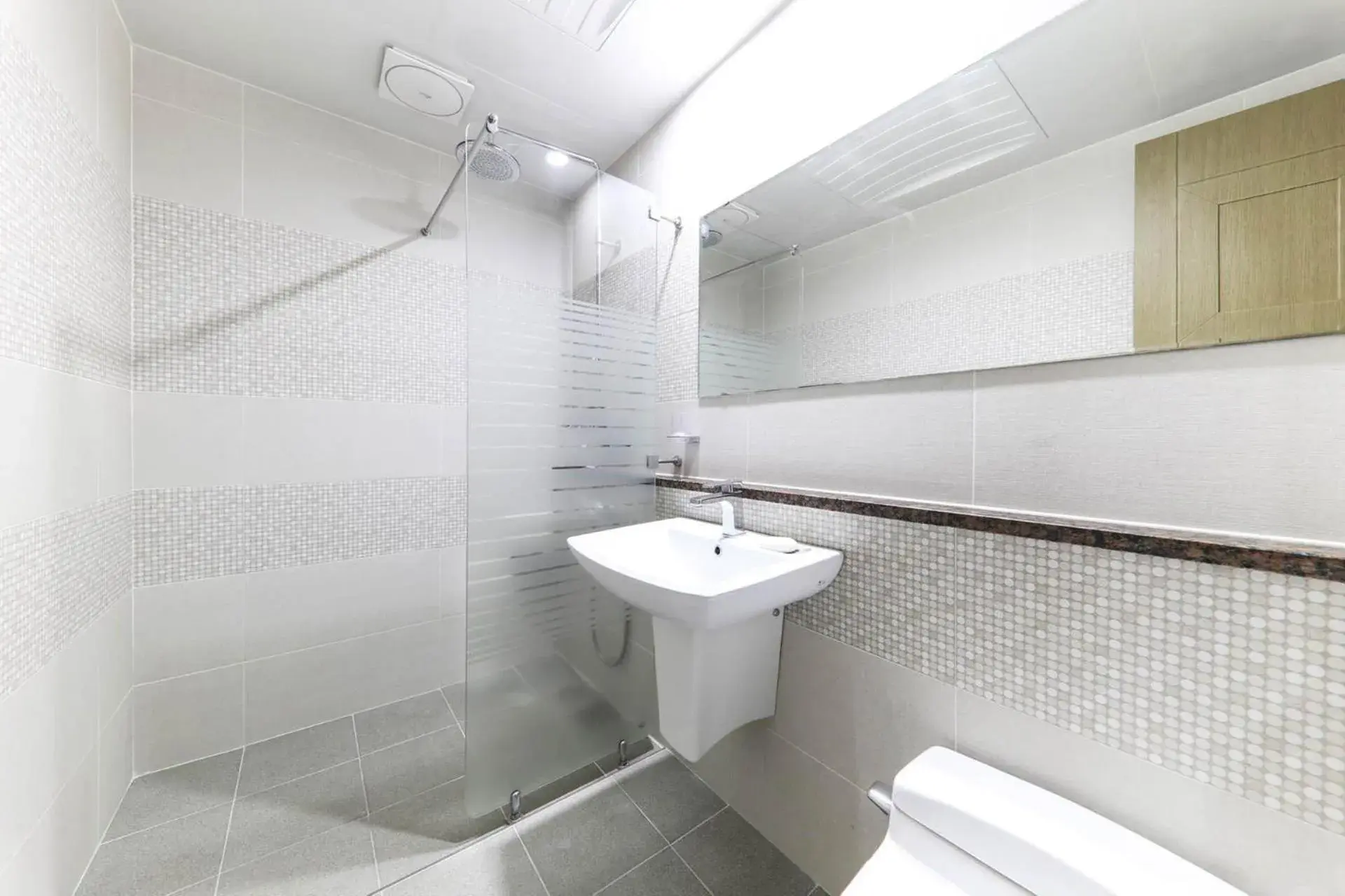 Bathroom in Nohyung Hotel