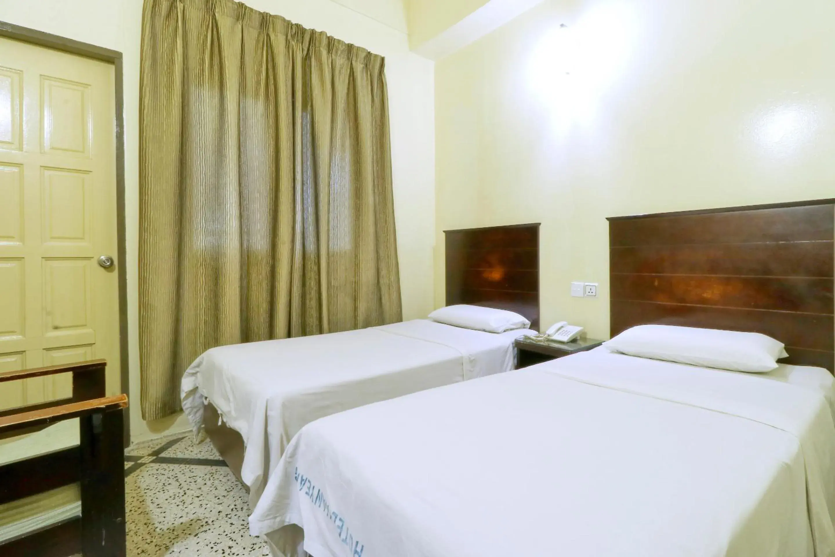 Standard Double or Twin Room in Nan Yeang Hotel Petaling Street Standard Double or Twin Room in Nan Yeang Hotel Petaling Street