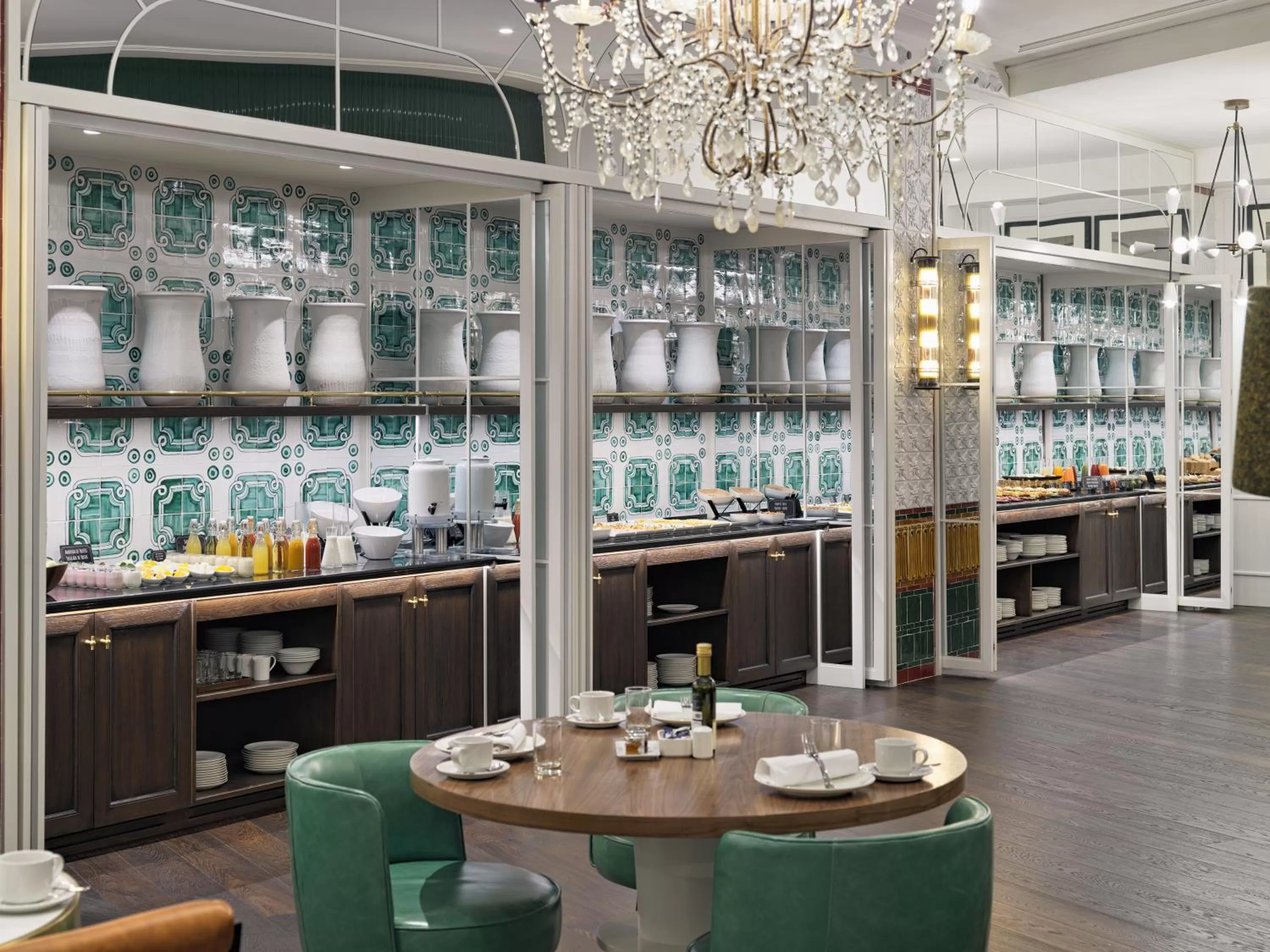 Breakfast in H10 Madison 4* Sup