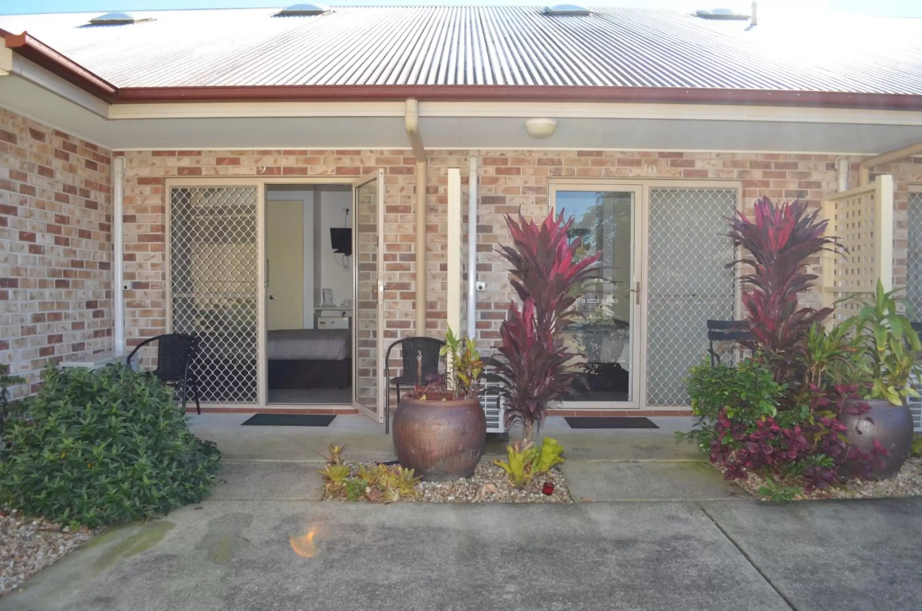 Property building in Redland Bay Motel