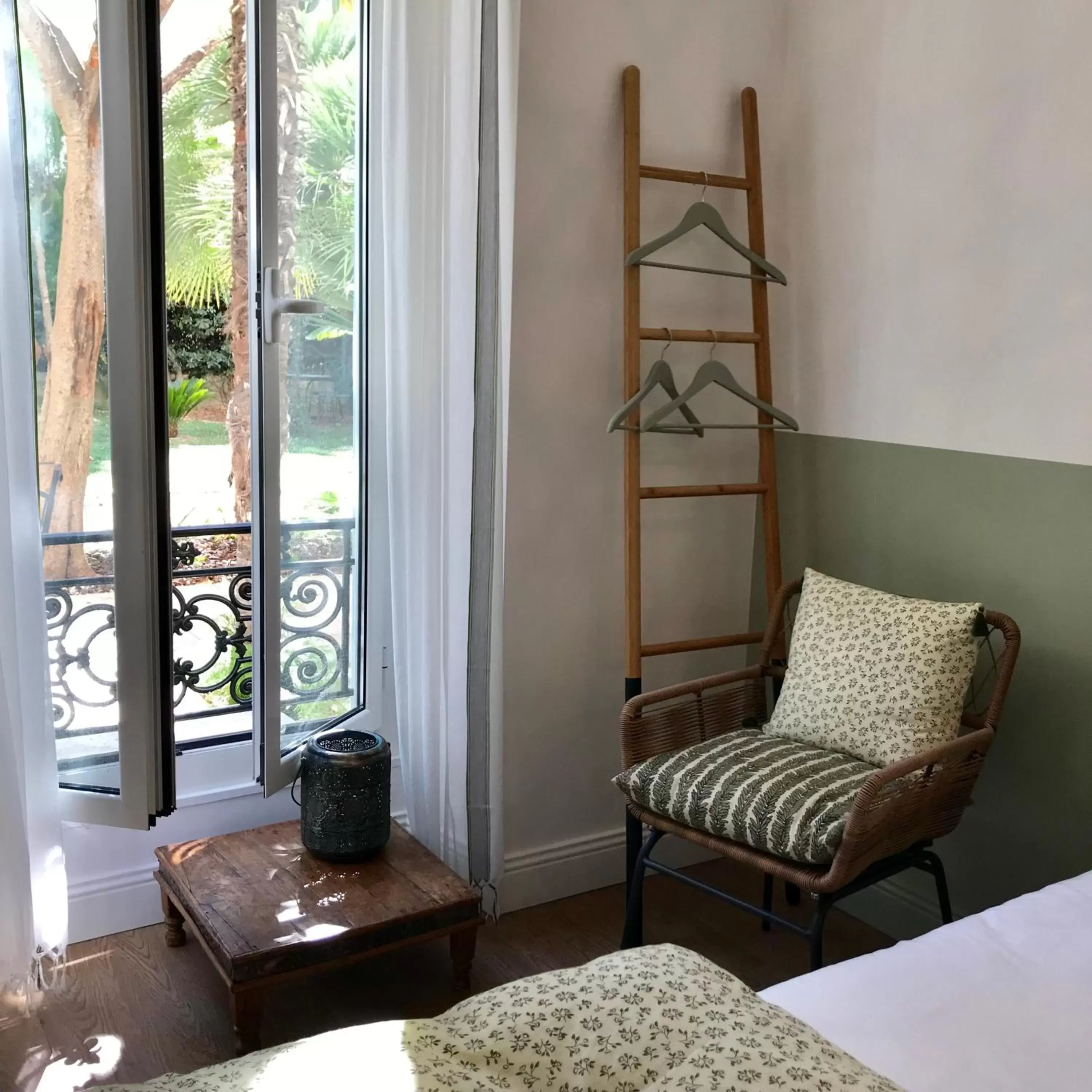 Bedroom, Seating Area in Chambres d'hôtes CASA MUSA - NICE