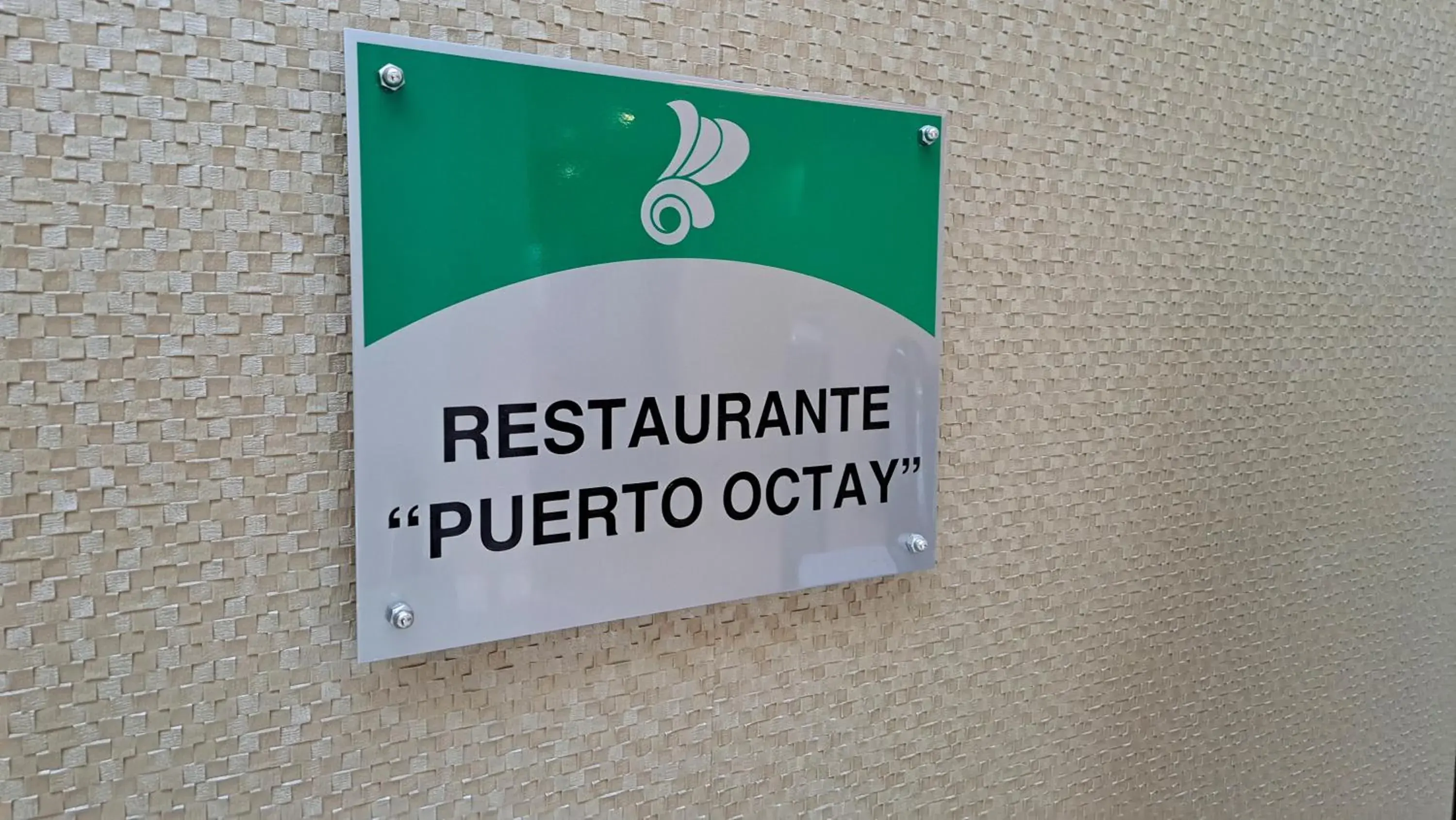 Restaurant/places to eat in Hotel Diego de Almagro Osorno