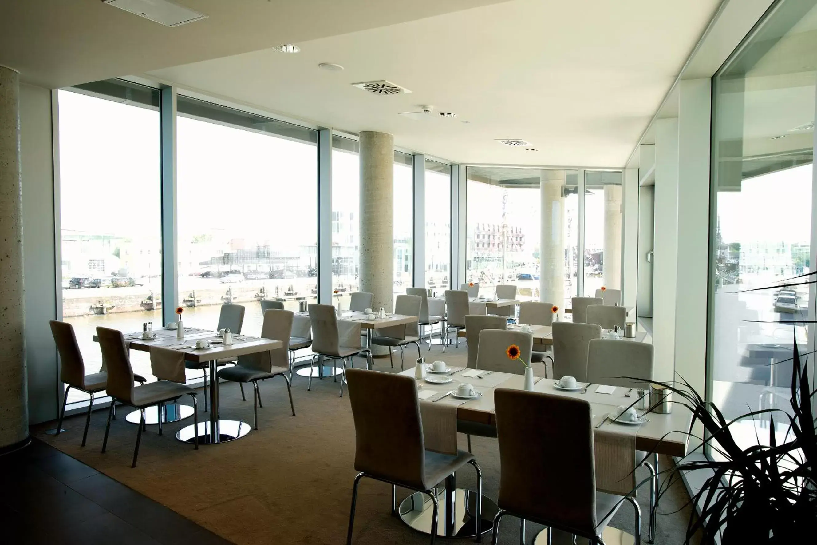 Buffet breakfast, Restaurant/Places to Eat in Best Western Plus Hotel Bremerhaven