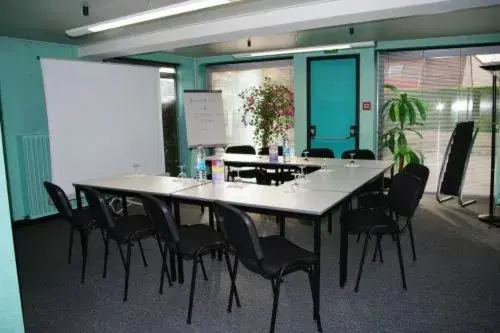 Meeting/conference room in Hôtel De Troyes