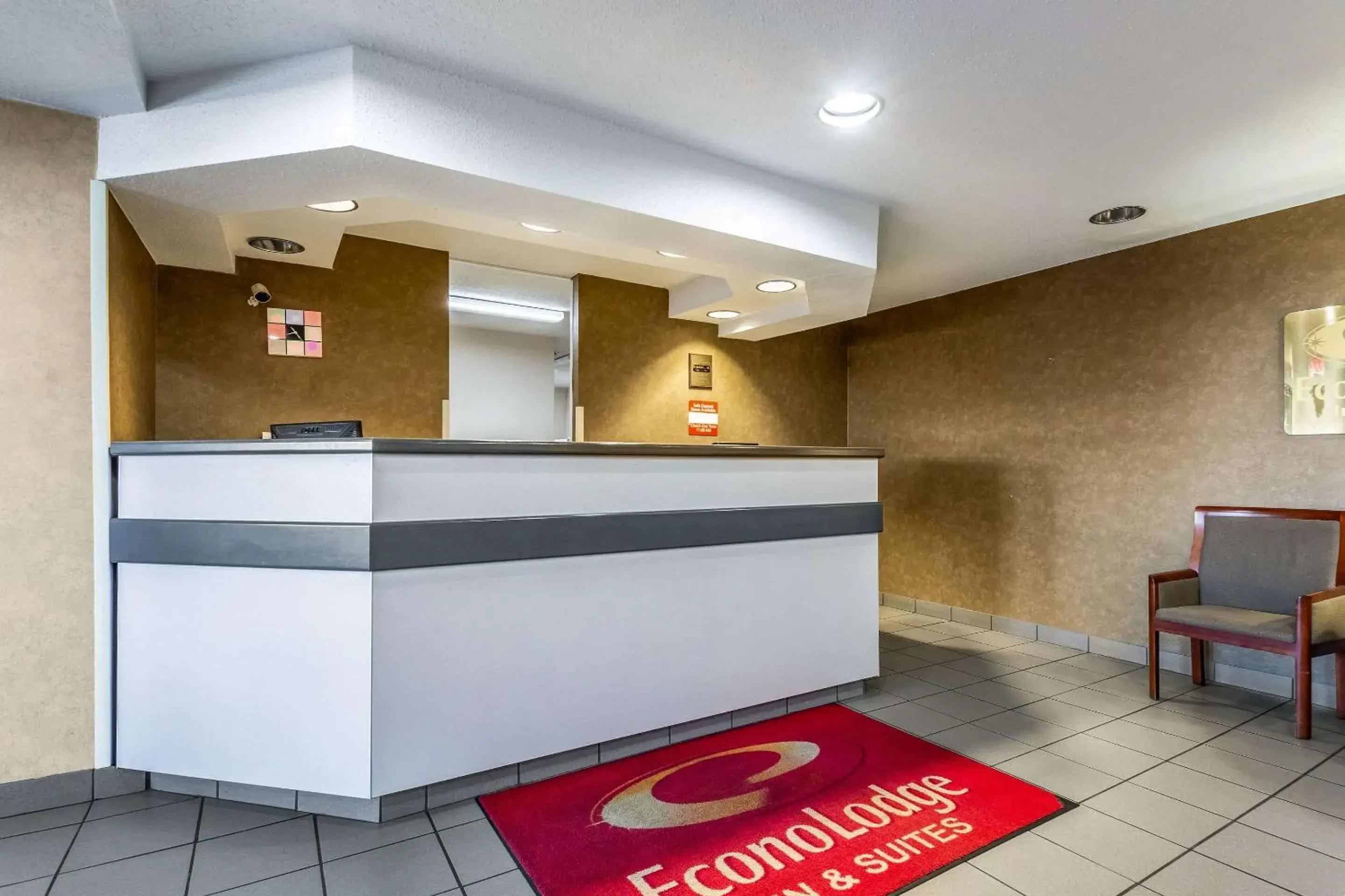 Lobby or reception, Lobby/Reception in Econo Lodge Inn & Suites Evansville