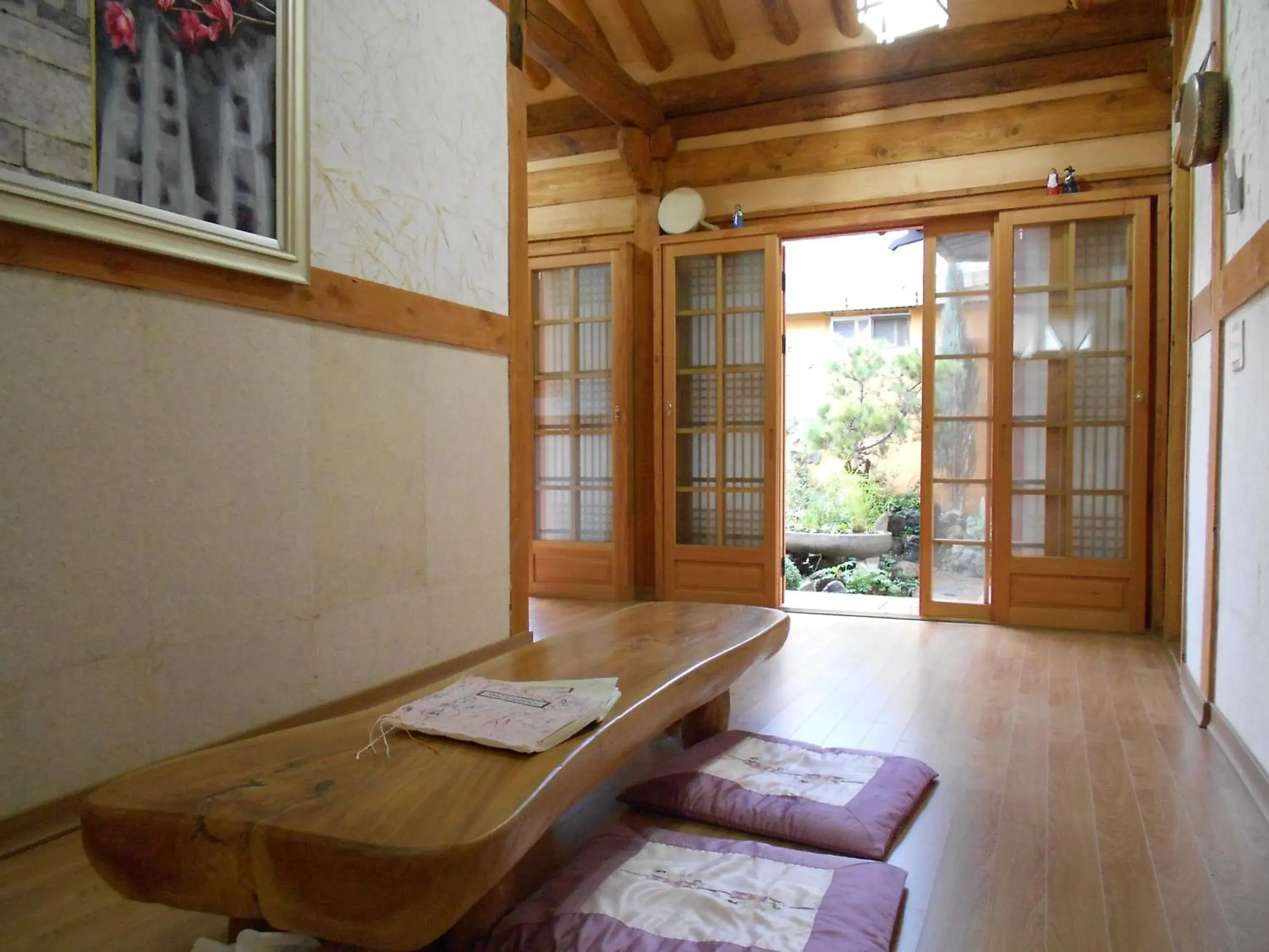 Happiness Full Hanok Guesthouse Jeonju