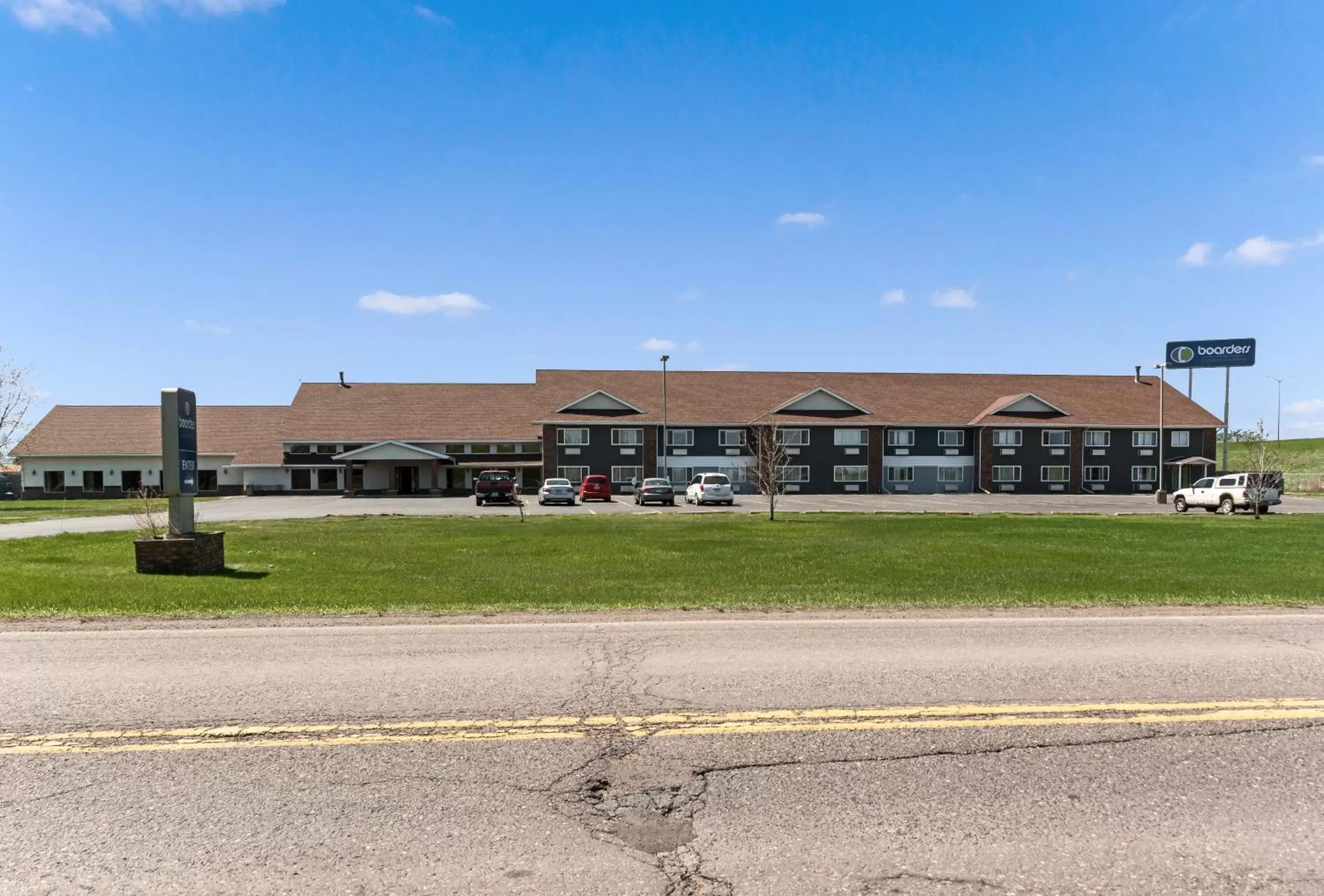Property Building in Boarders Inn & Suites by Cobblestone Hotels - Superior/Duluth